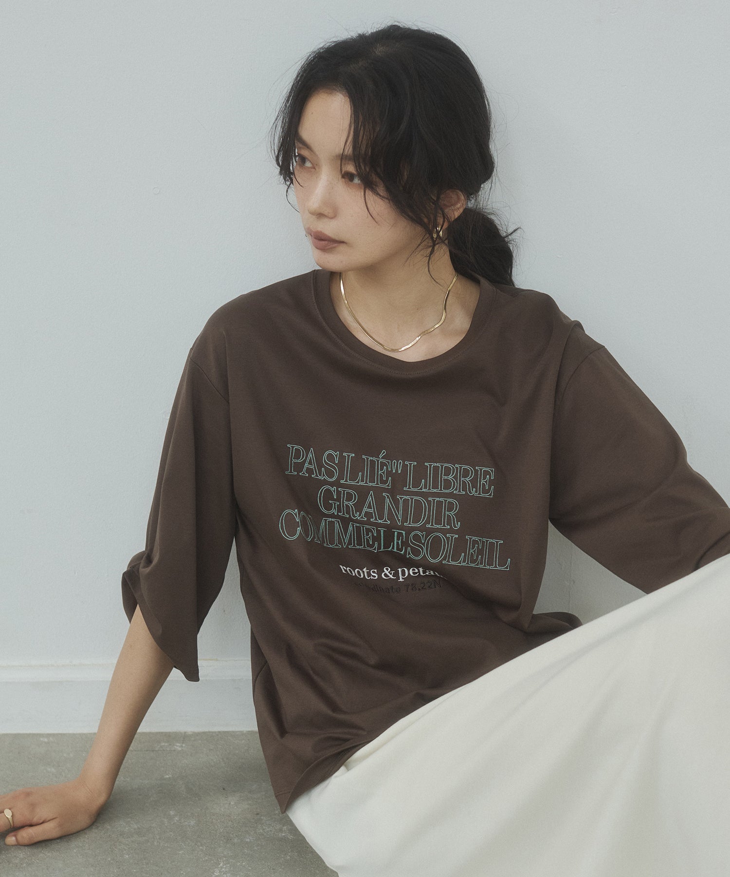COMPACT SMOOTH EMBROIDERED LOGO T-SHIRT
