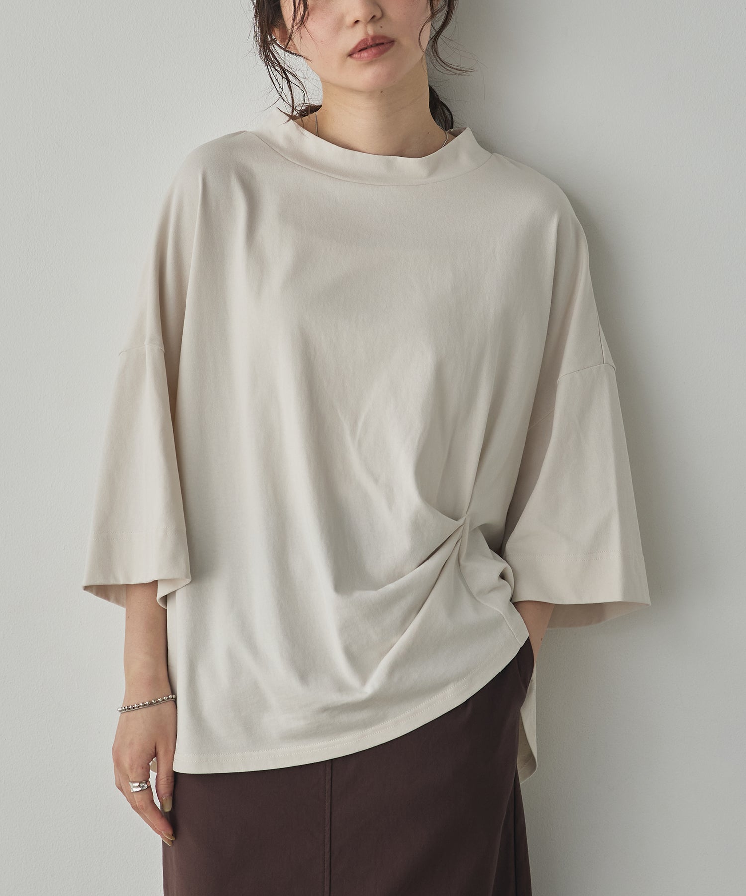 USA COTTON DESIGN-TUCK T-SHIRT
