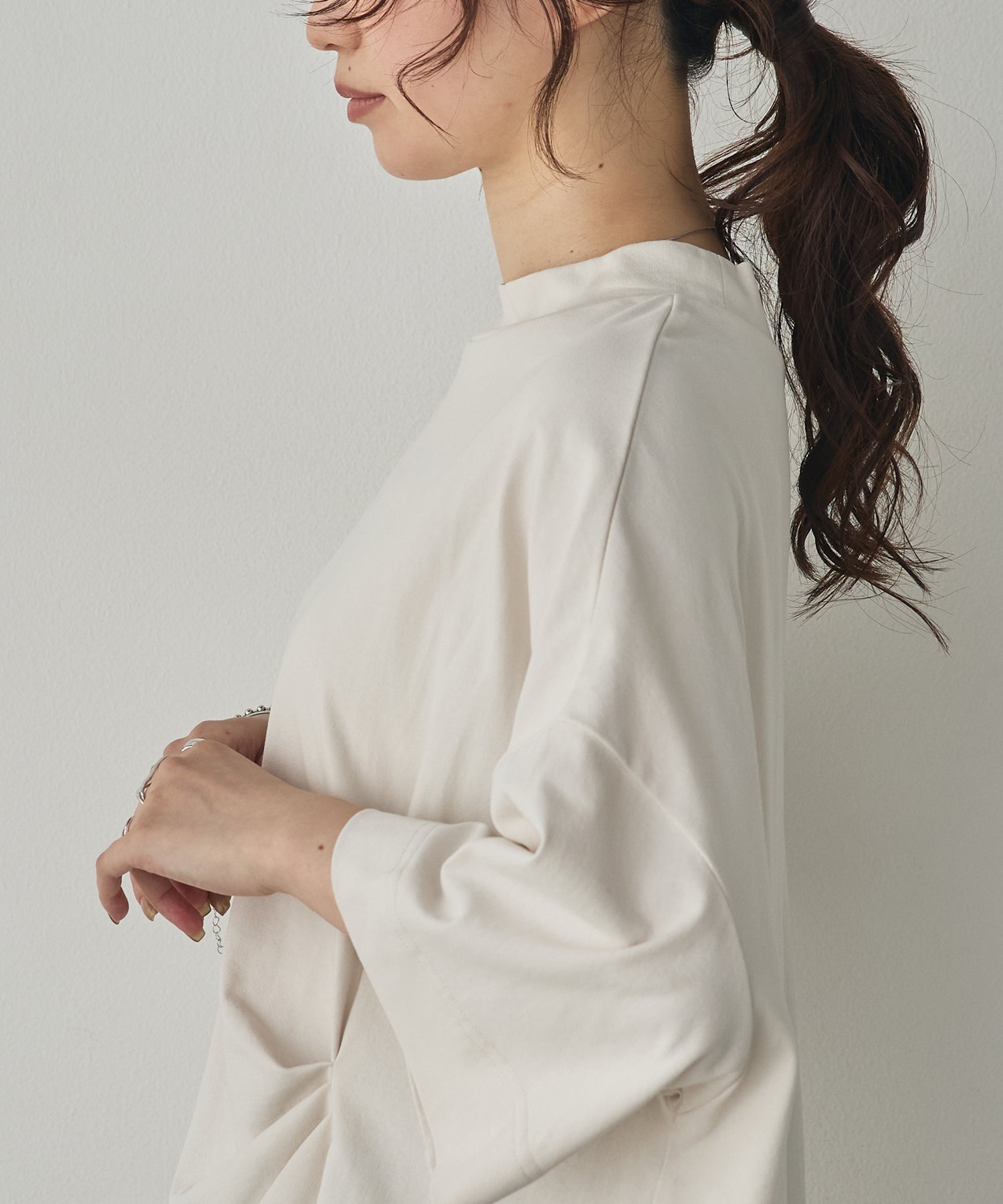 USA COTTON DESIGN-TUCK T-SHIRT