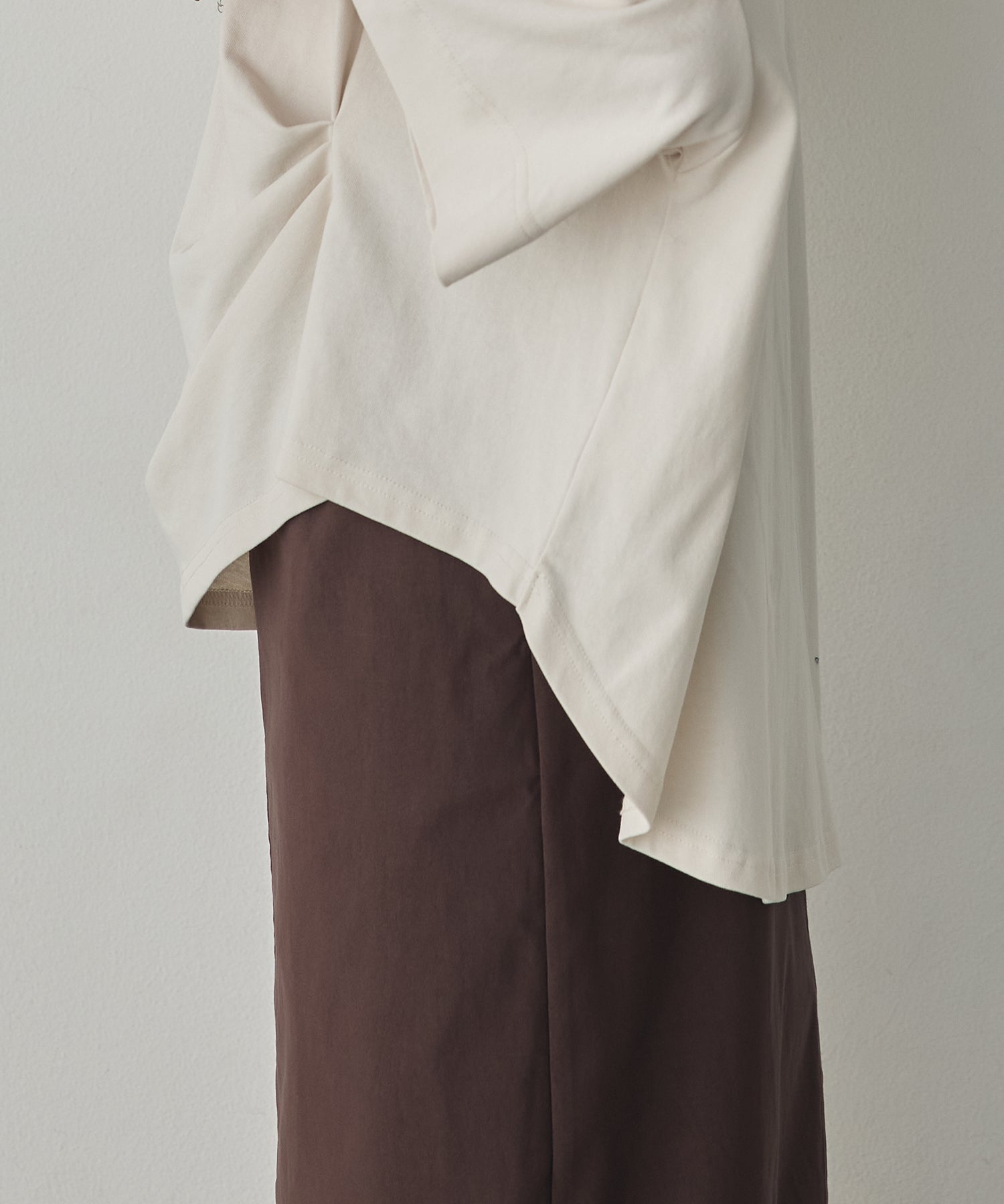USA COTTON DESIGN-TUCK T-SHIRT