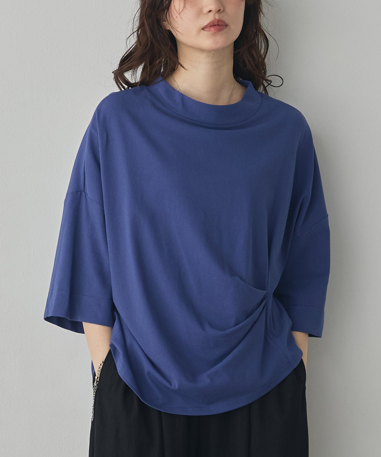USA COTTON DESIGN-TUCK T-SHIRT