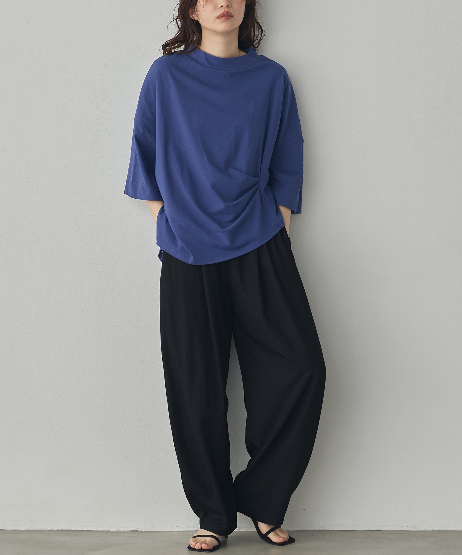 USA COTTON DESIGN-TUCK T-SHIRT