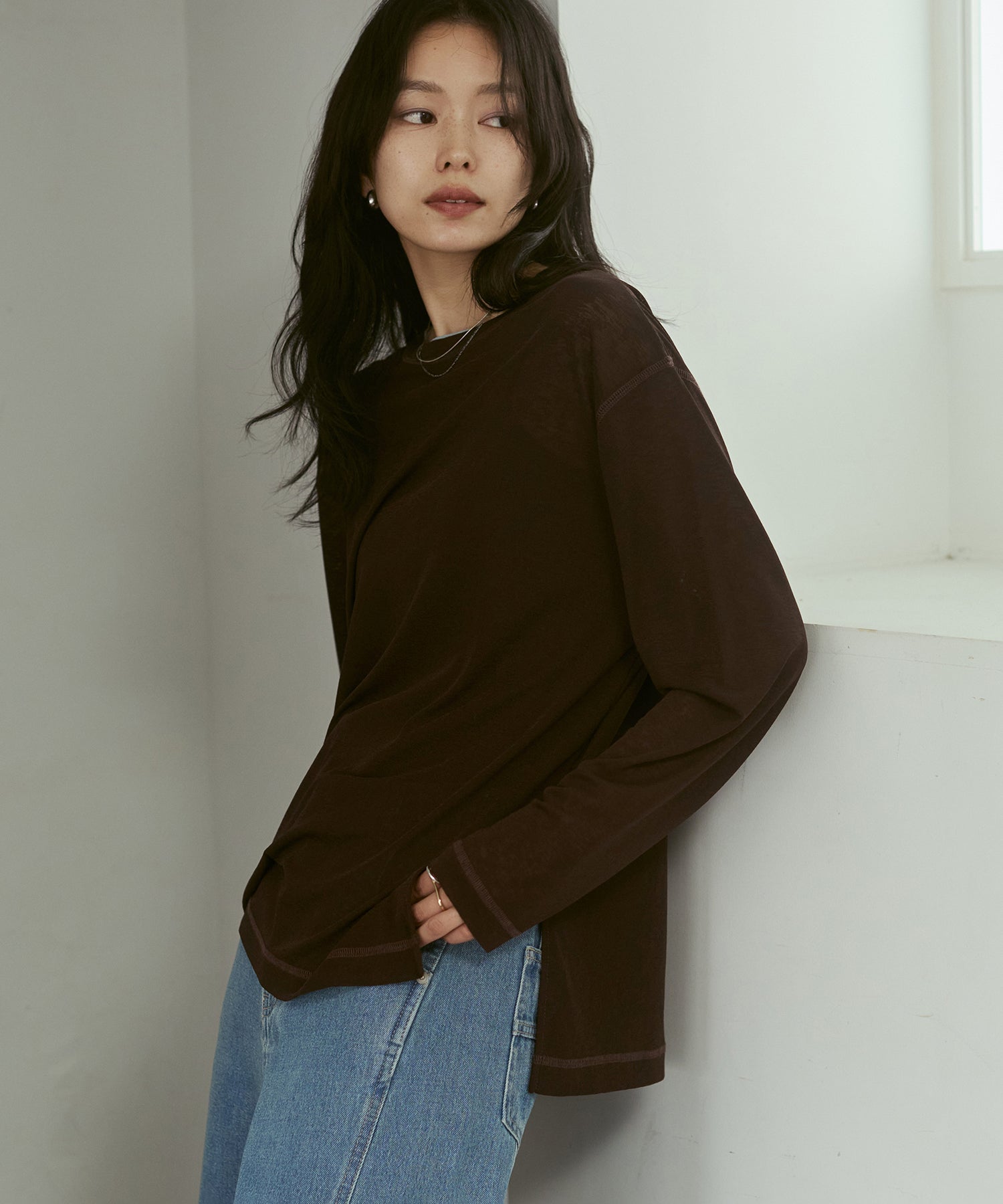 SHEER WAFFLE TOP WITH SUBTLE COLOUR-BLOCKED STITCHING