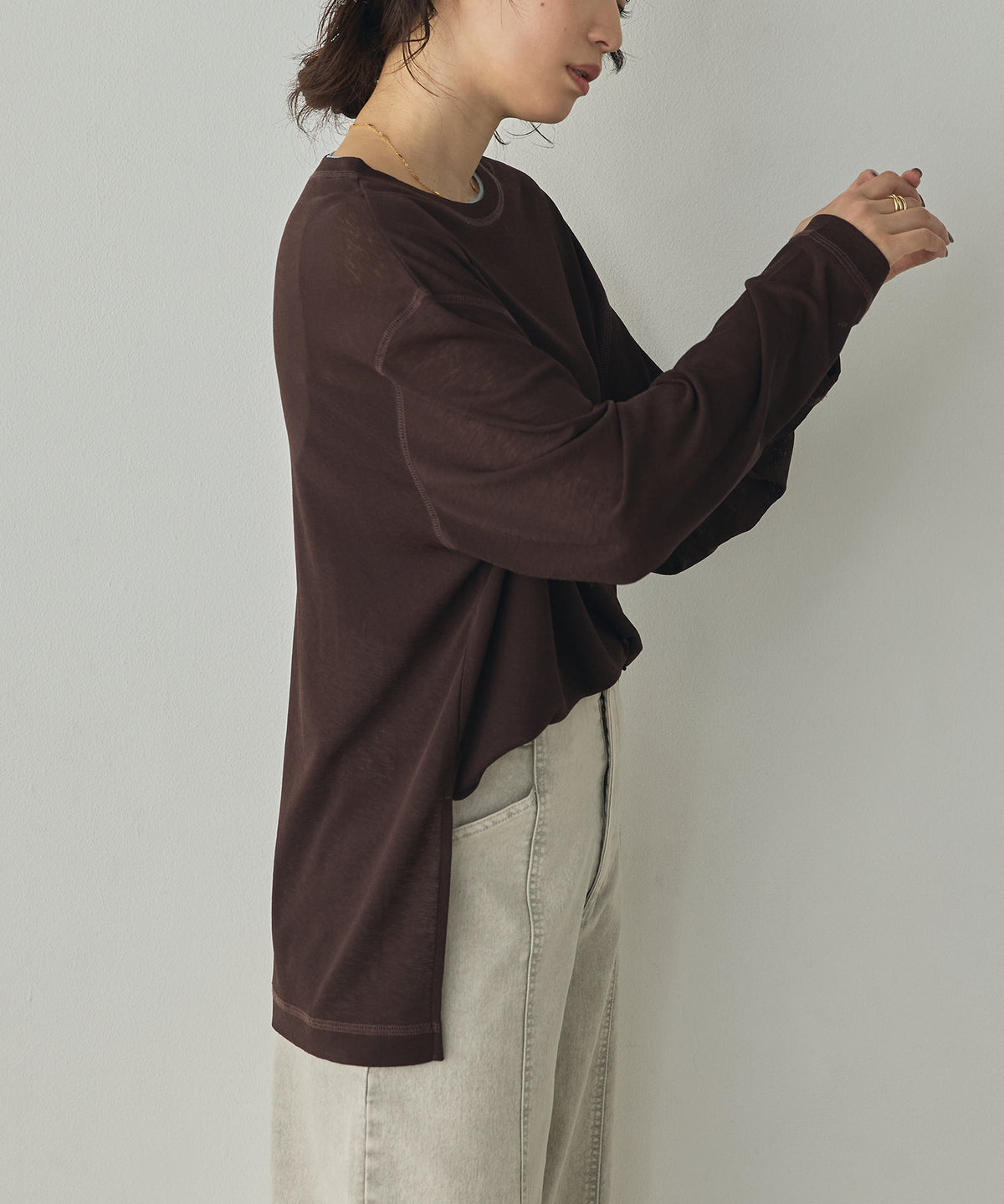 SHEER WAFFLE TOP WITH SUBTLE COLOUR-BLOCKED STITCHING