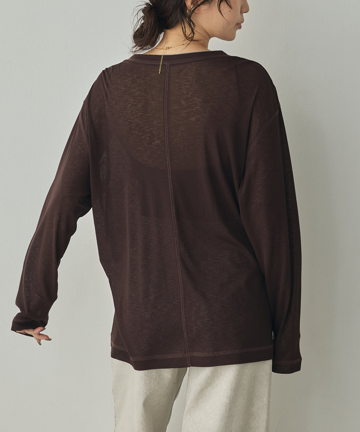 SHEER WAFFLE TOP WITH SUBTLE COLOUR-BLOCKED STITCHING