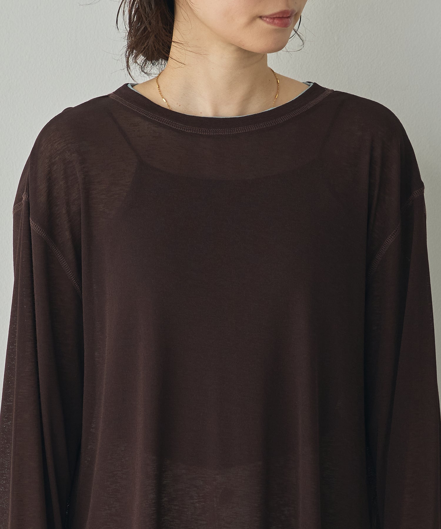 SHEER WAFFLE TOP WITH SUBTLE COLOUR-BLOCKED STITCHING
