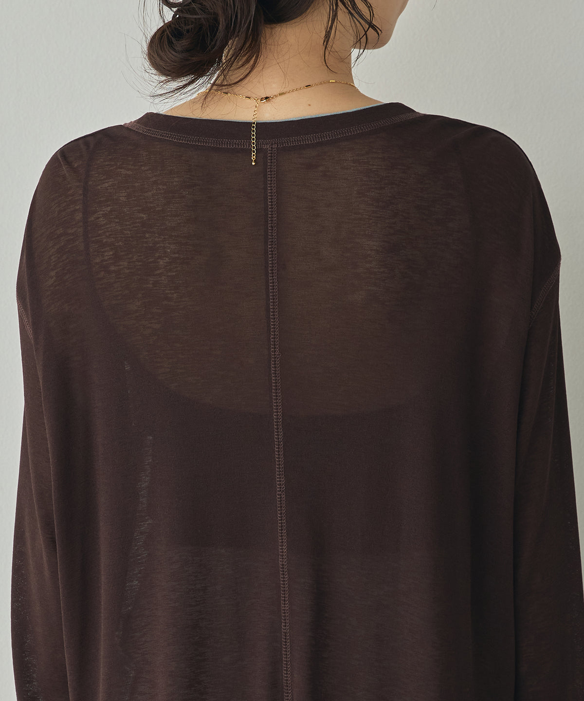 SHEER WAFFLE TOP WITH SUBTLE COLOUR-BLOCKED STITCHING