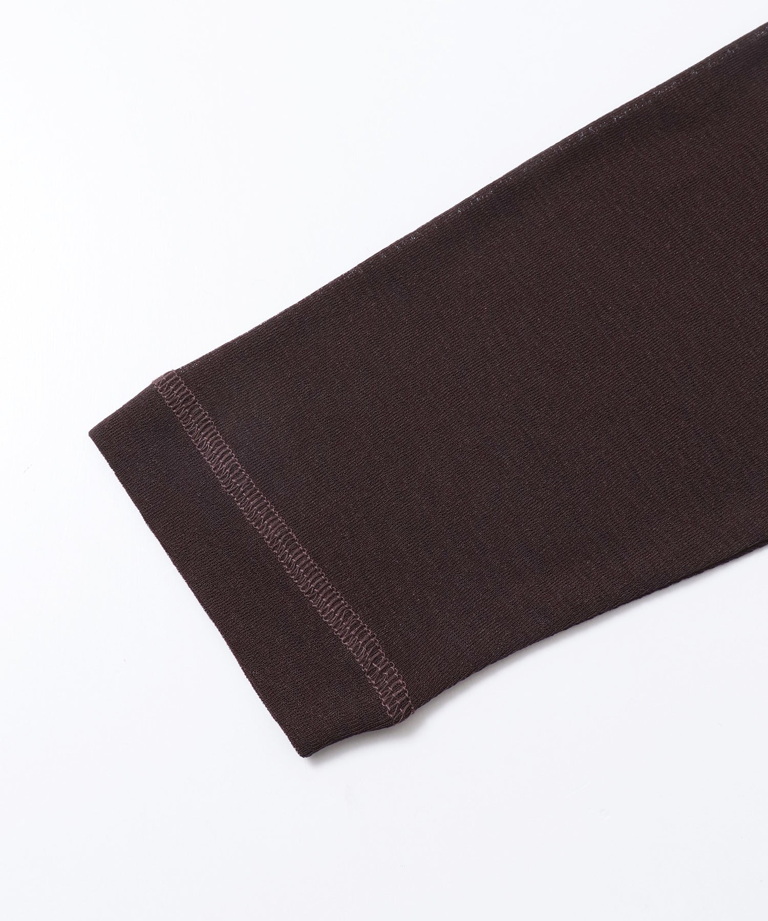 SHEER WAFFLE TOP WITH SUBTLE COLOUR-BLOCKED STITCHING