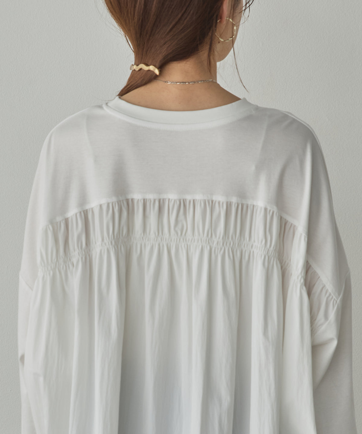 GATHERED-DESIGN DOCKING TOPS