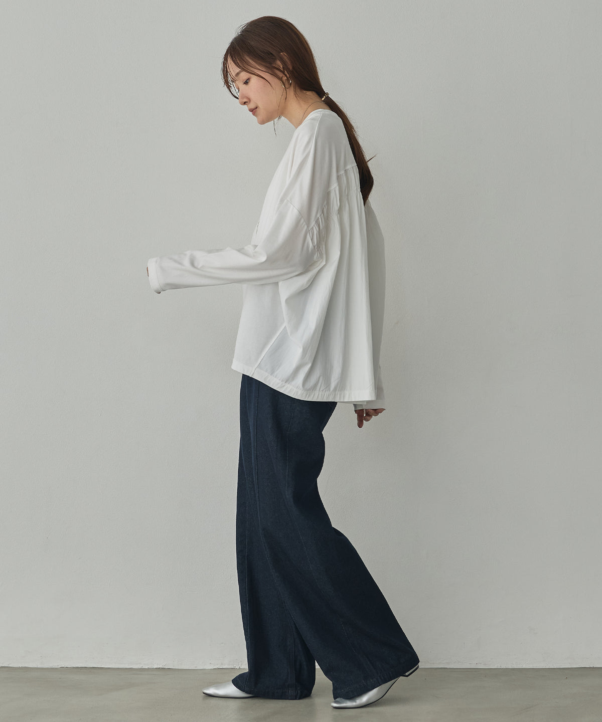 GATHERED-DESIGN DOCKING TOPS
