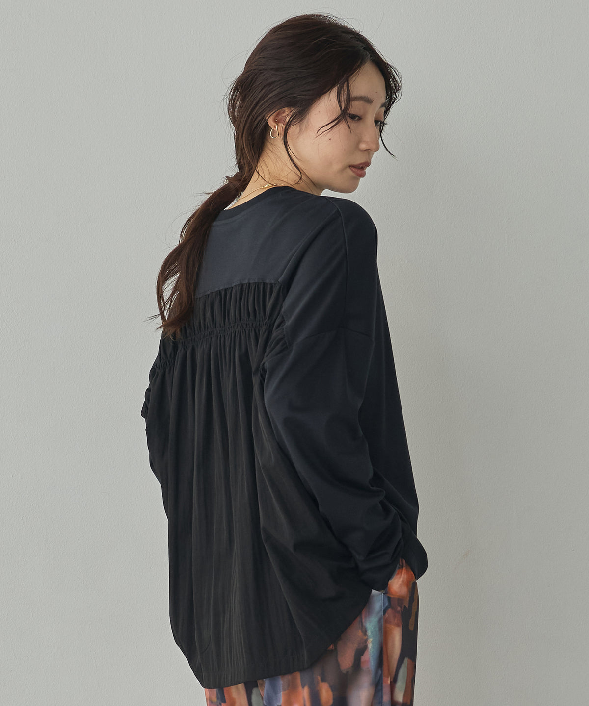 GATHERED-DESIGN DOCKING TOPS