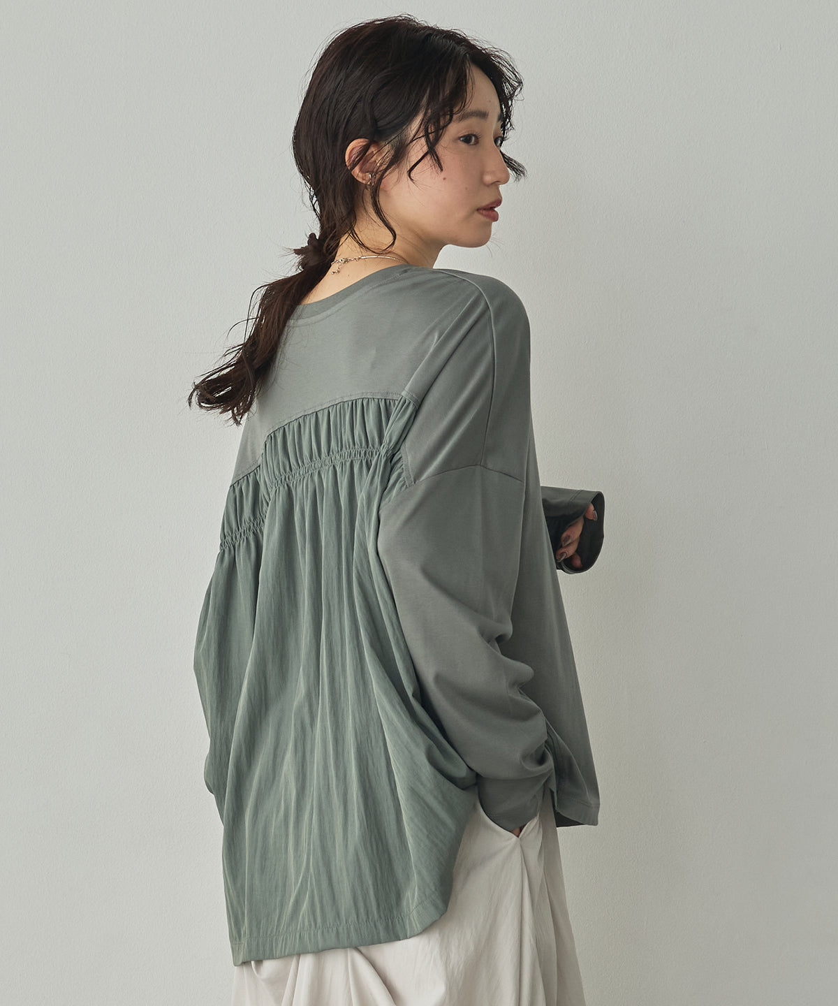 GATHERED-DESIGN DOCKING TOPS