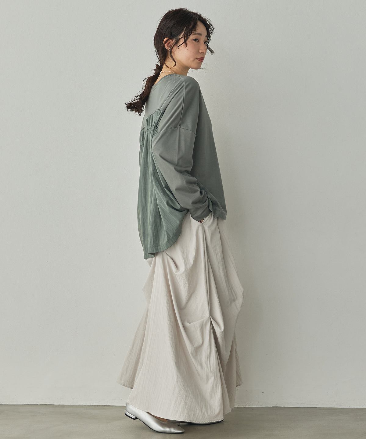 GATHERED-DESIGN DOCKING TOPS