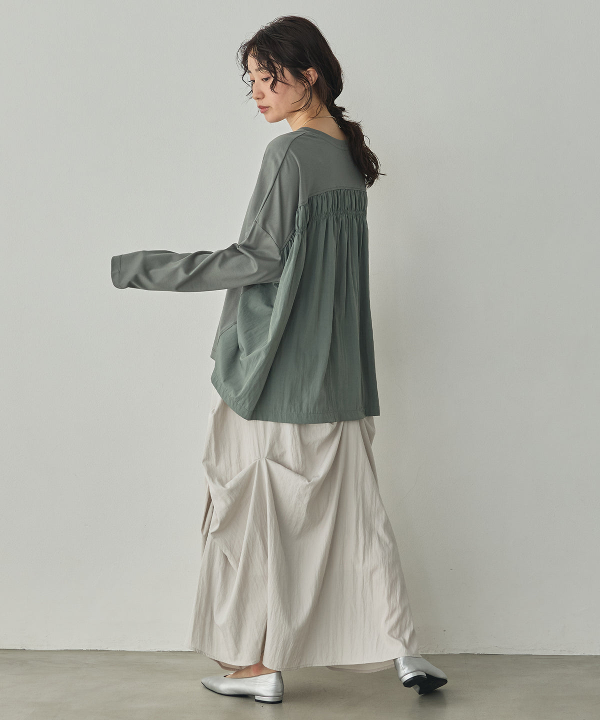 GATHERED-DESIGN DOCKING TOPS