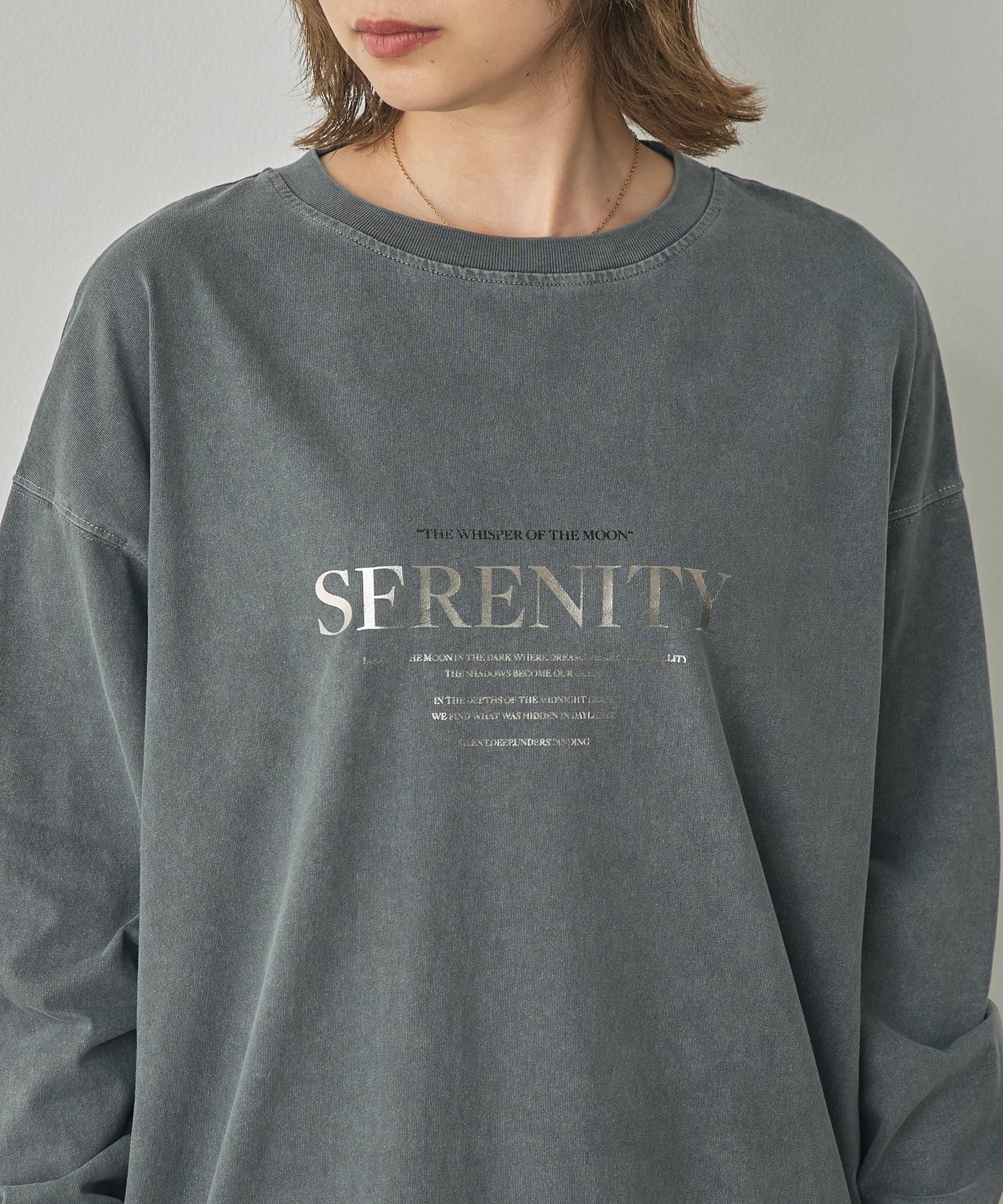 VINTAGE-STYLE FOIL PRINT TOPS