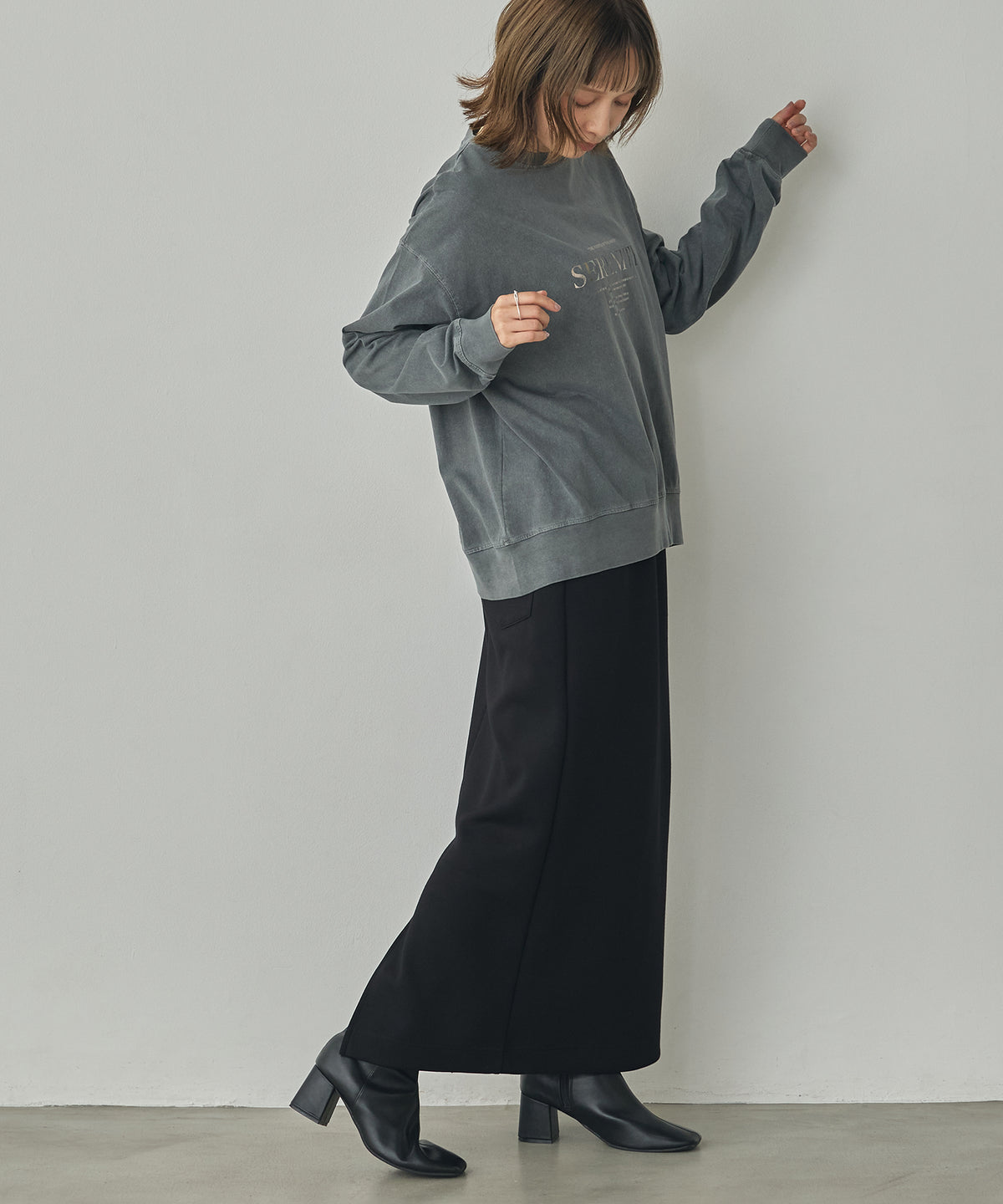 VINTAGE-STYLE FOIL PRINT TOPS