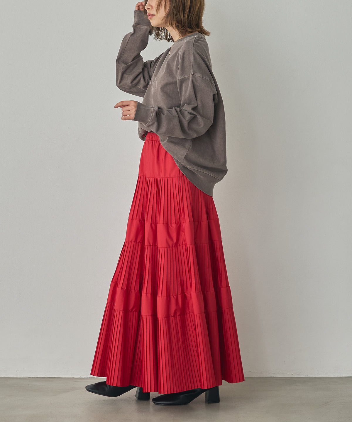 VINTAGE-STYLE FOIL PRINT TOPS