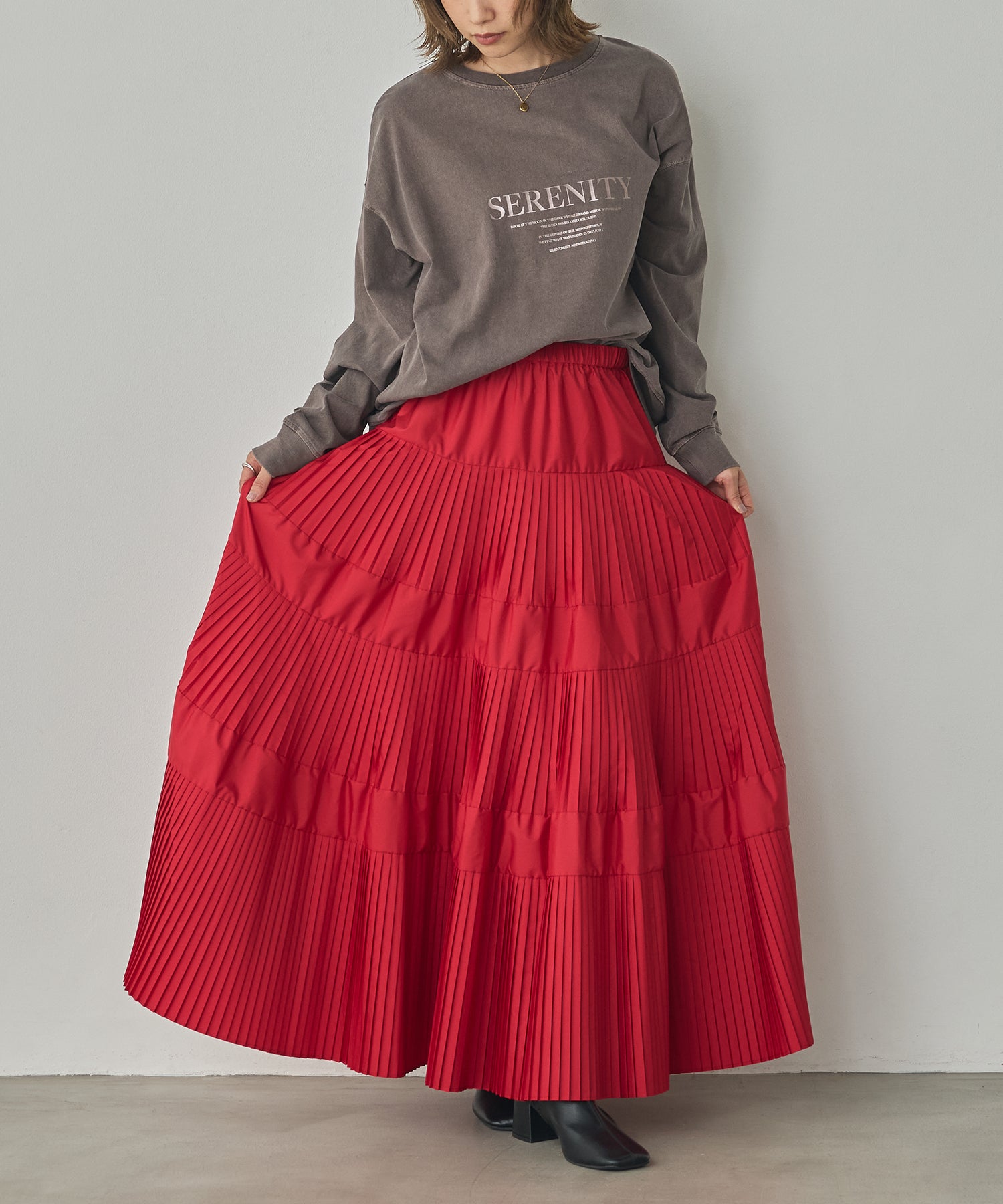VINTAGE-STYLE FOIL PRINT TOPS