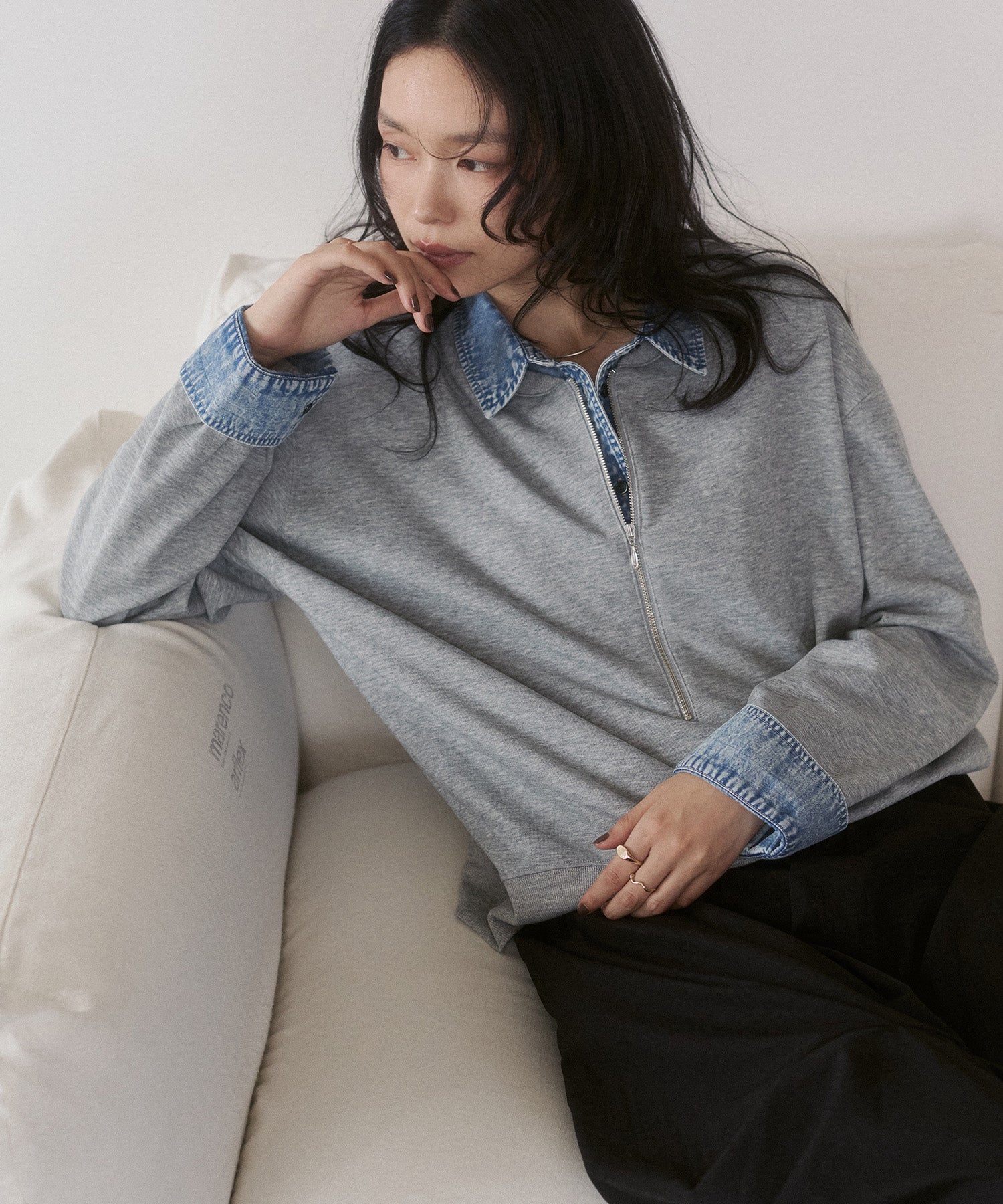 DENIM-COLLAR DOCKING FAKE-LAYERED TOP