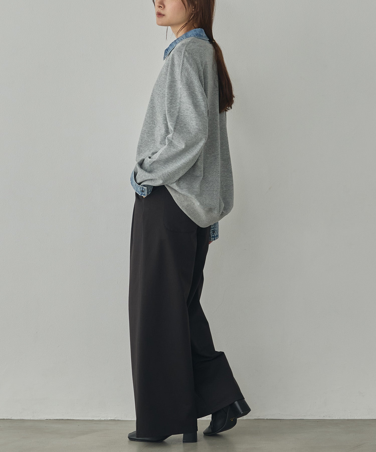 DENIM-COLLAR DOCKING FAKE-LAYERED TOP