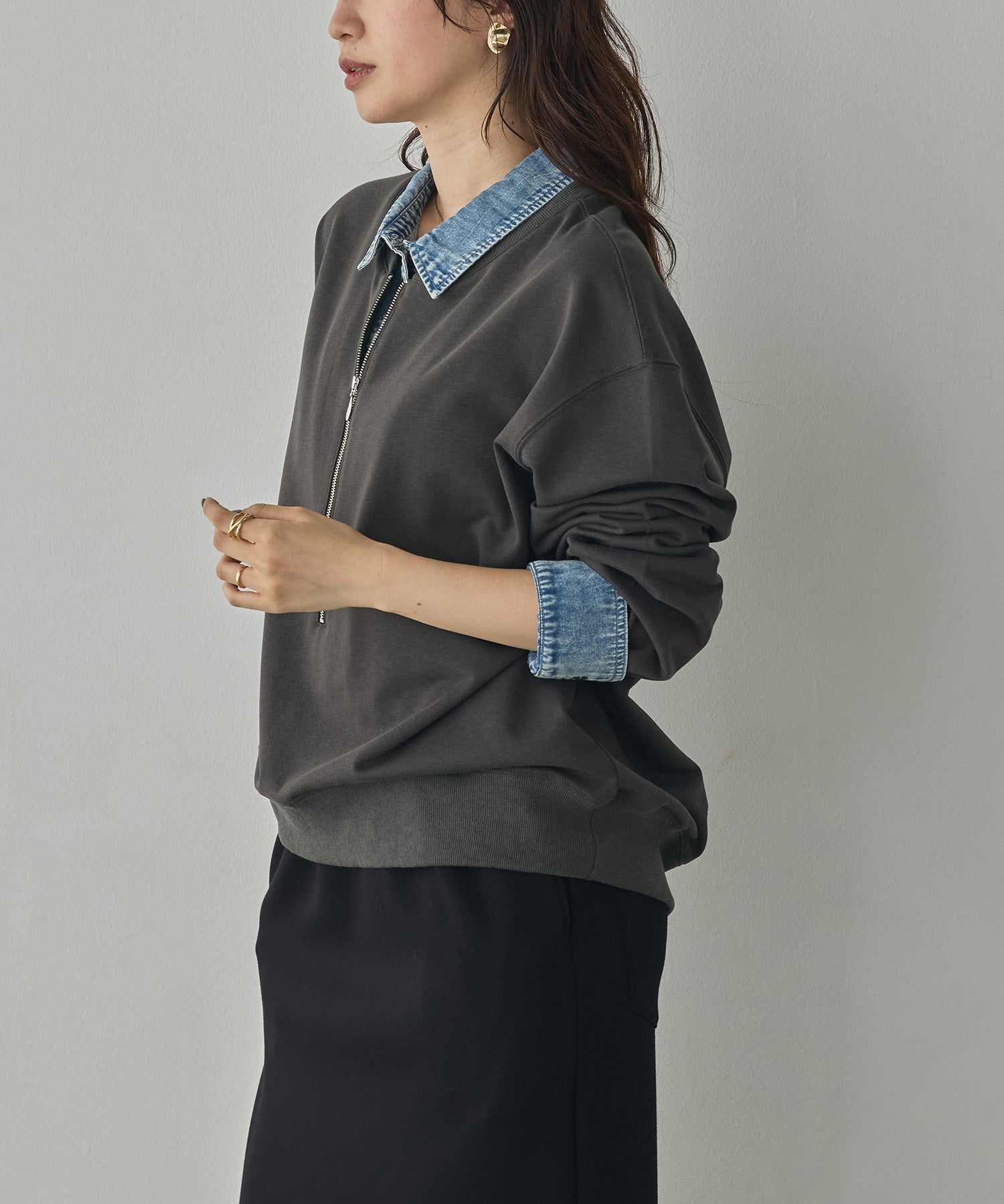 DENIM-COLLAR DOCKING FAKE-LAYERED TOP