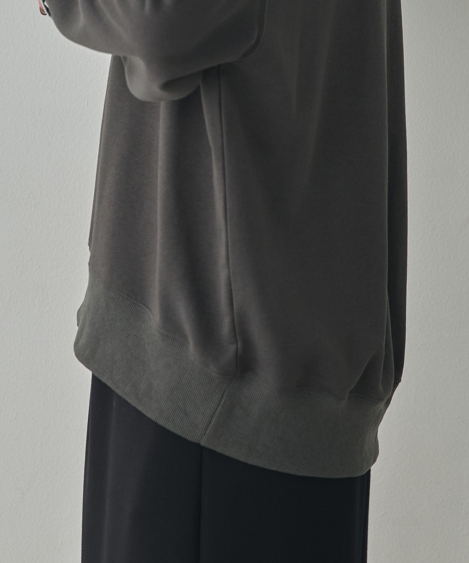 DENIM-COLLAR DOCKING FAKE-LAYERED TOP
