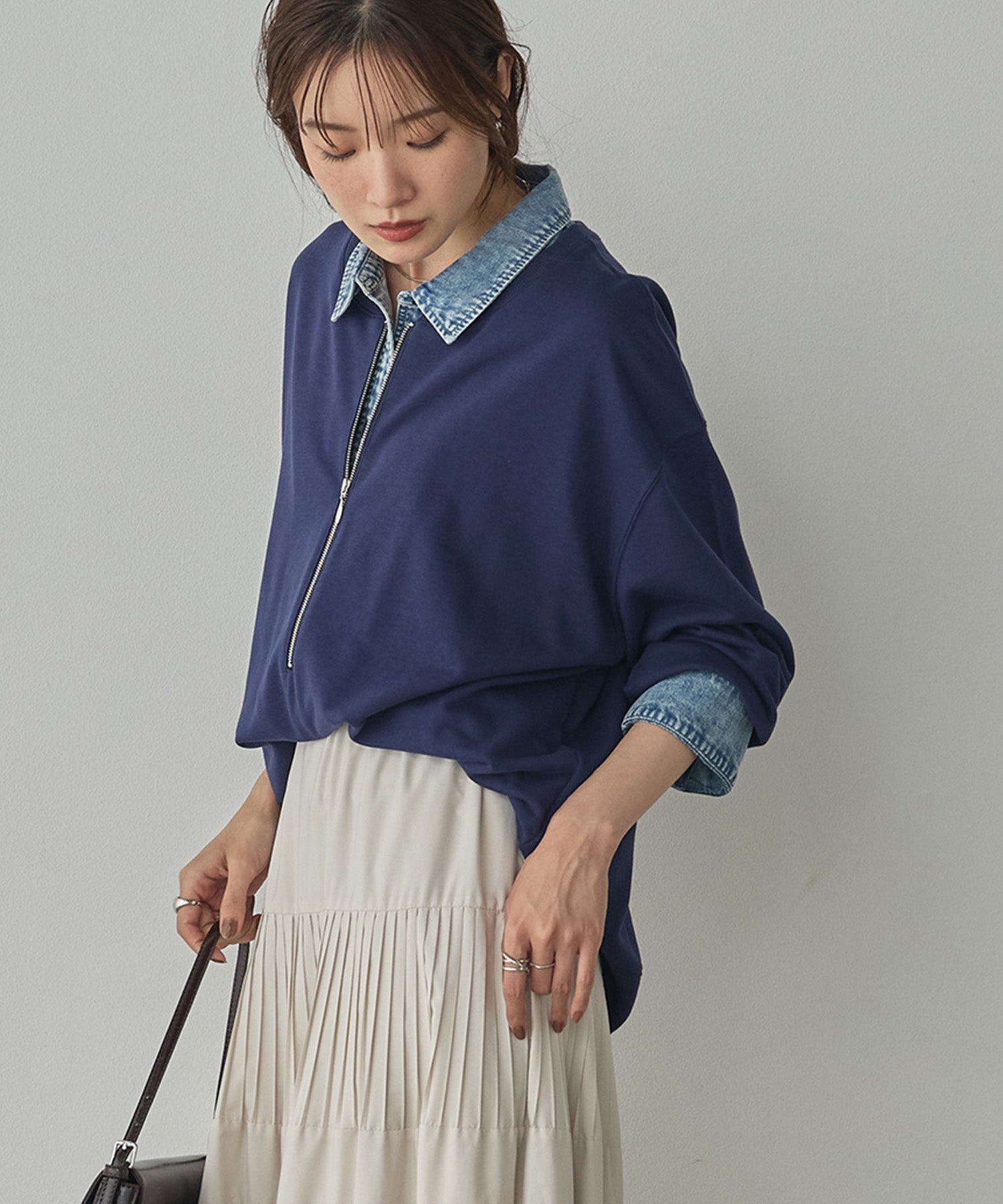 DENIM-COLLAR DOCKING FAKE-LAYERED TOP