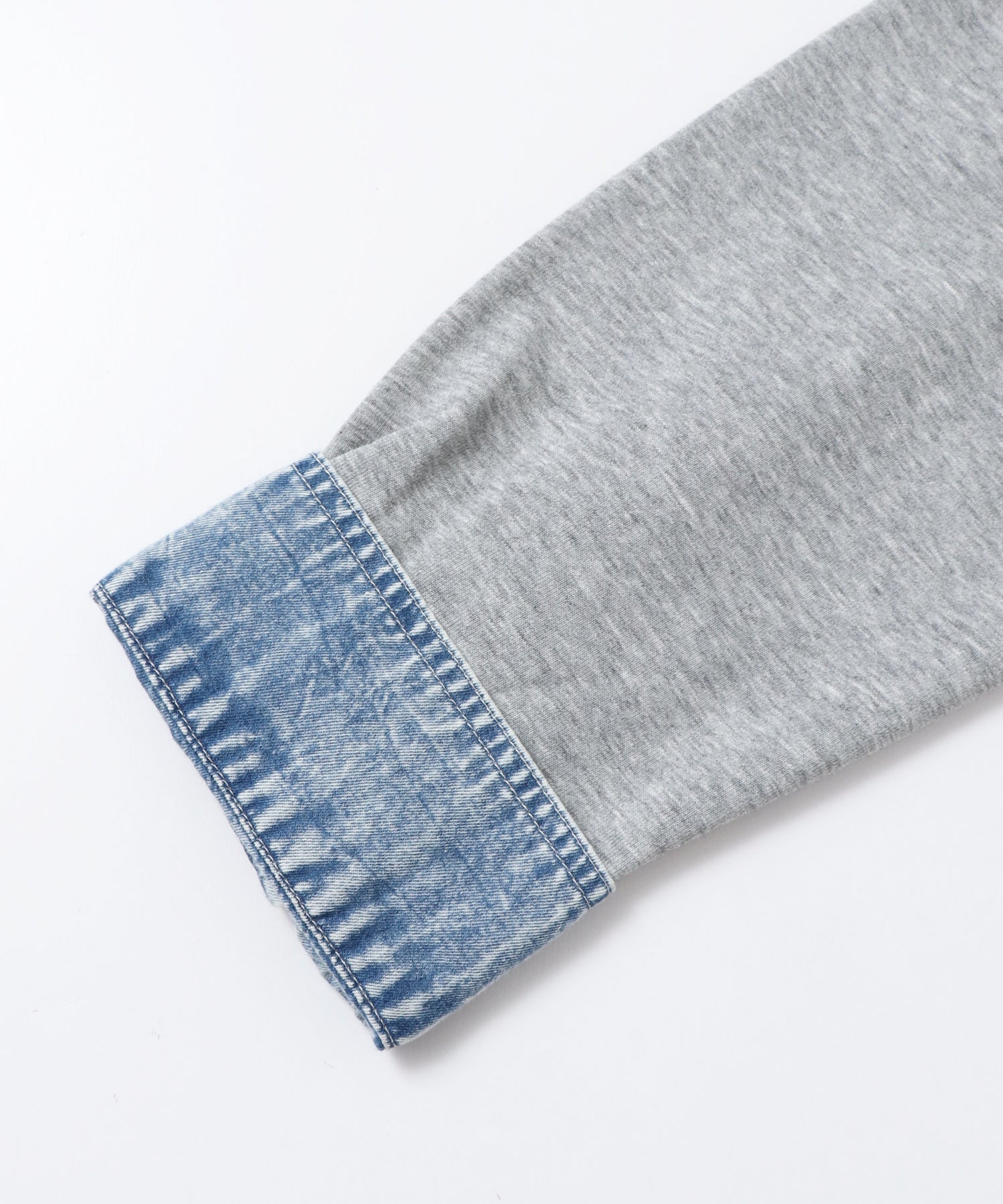 DENIM-COLLAR DOCKING FAKE-LAYERED TOP