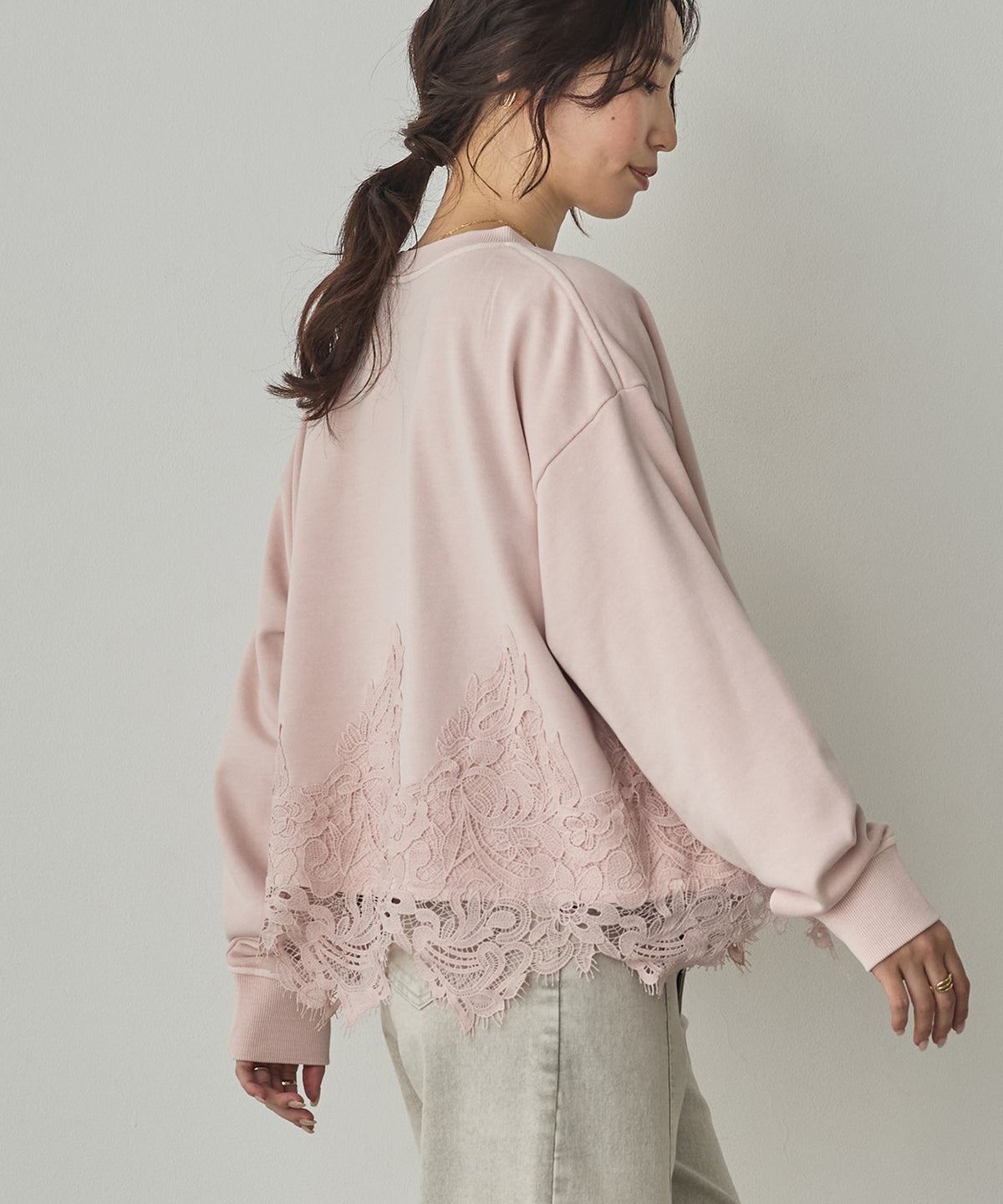 FLEECE-LINED LACE-DOCKED TOPS