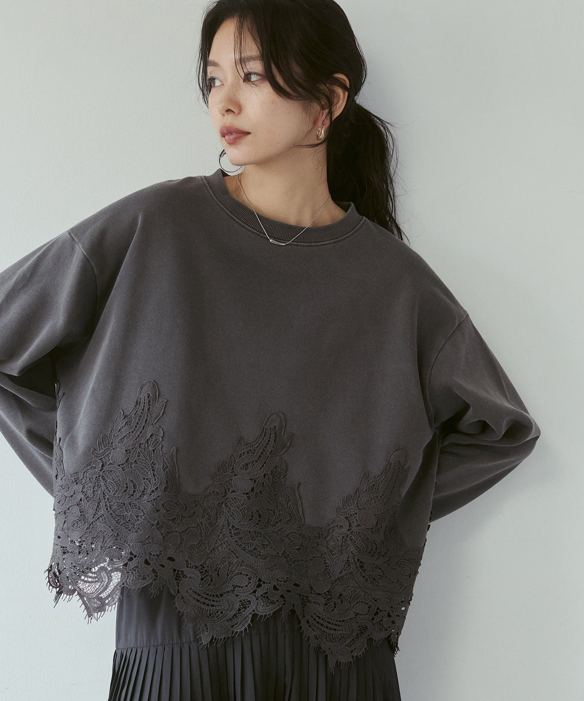 FLEECE-LINED LACE-DOCKED TOPS