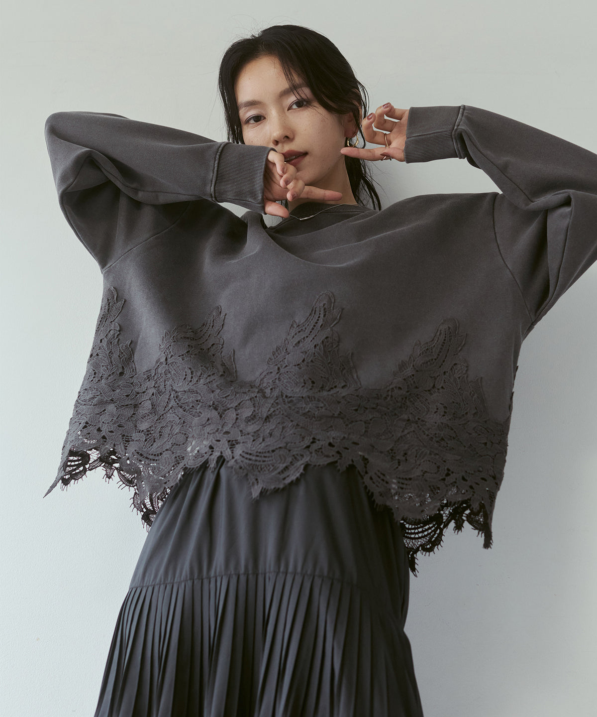 FLEECE-LINED LACE-DOCKED TOPS