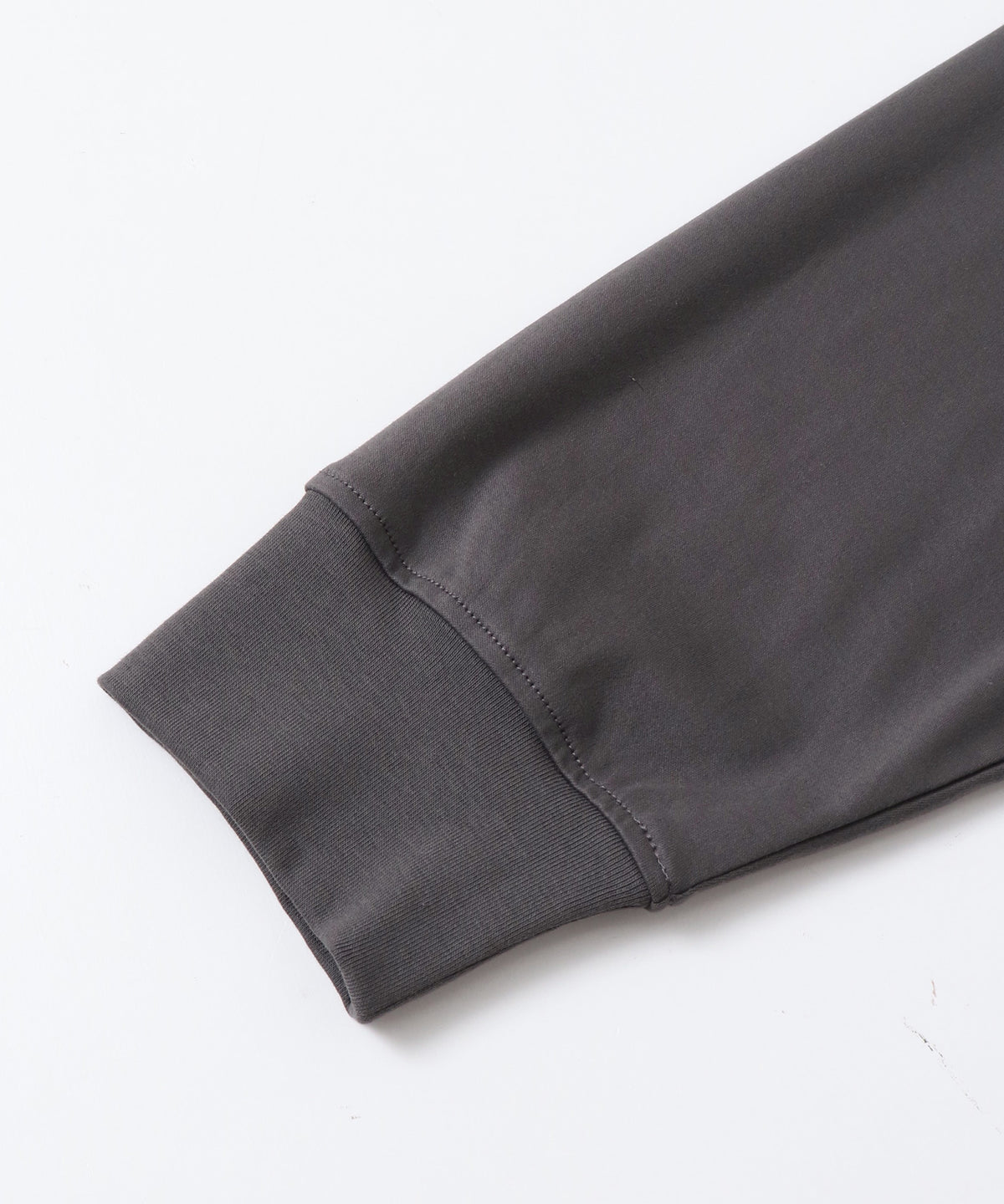 FOIL-PRINTED LONG-SLEEVE T-SHIRT