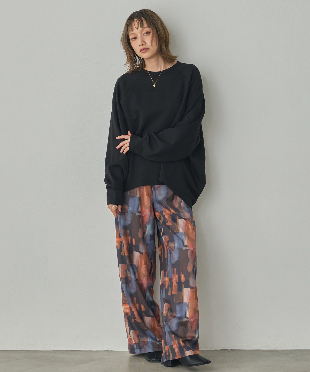 THICK CARDBOARD DOLMAN-SLEEVE TOPS
