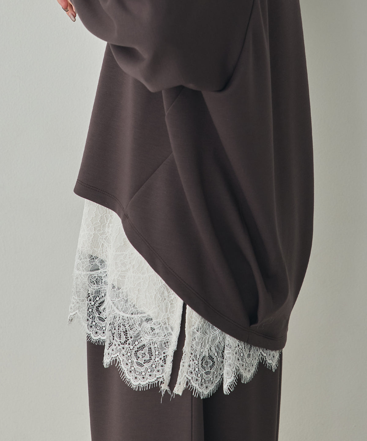 THICK CARDBOARD DOLMAN-SLEEVE TOPS