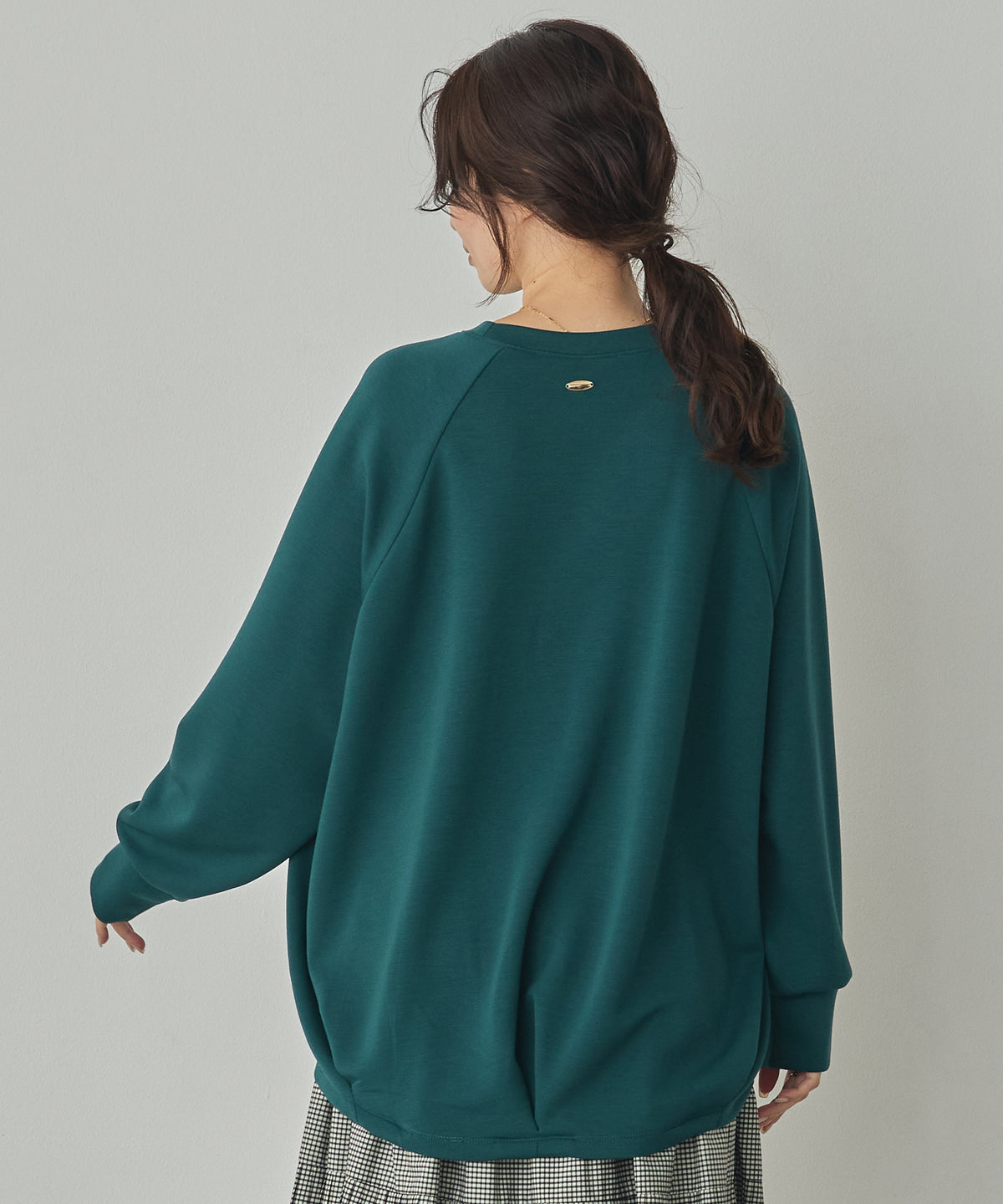 THICK CARDBOARD DOLMAN-SLEEVE TOPS