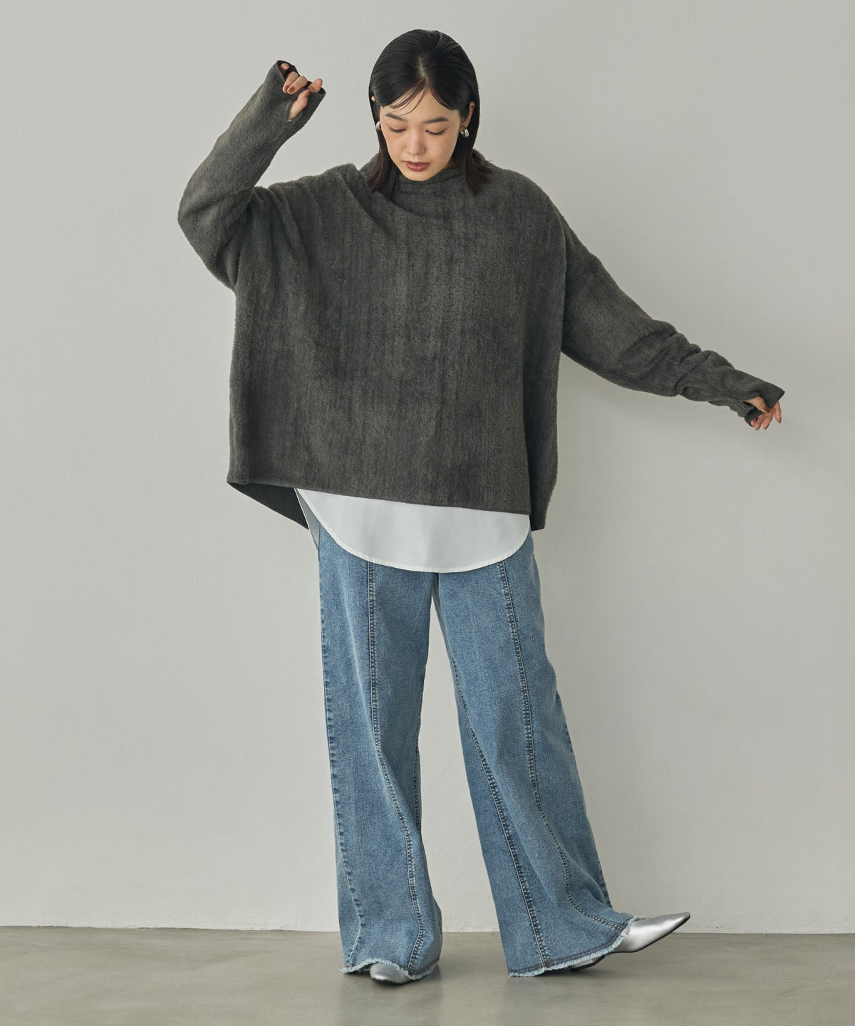 HIGH-NECK SHAGGY CRUISE TOP