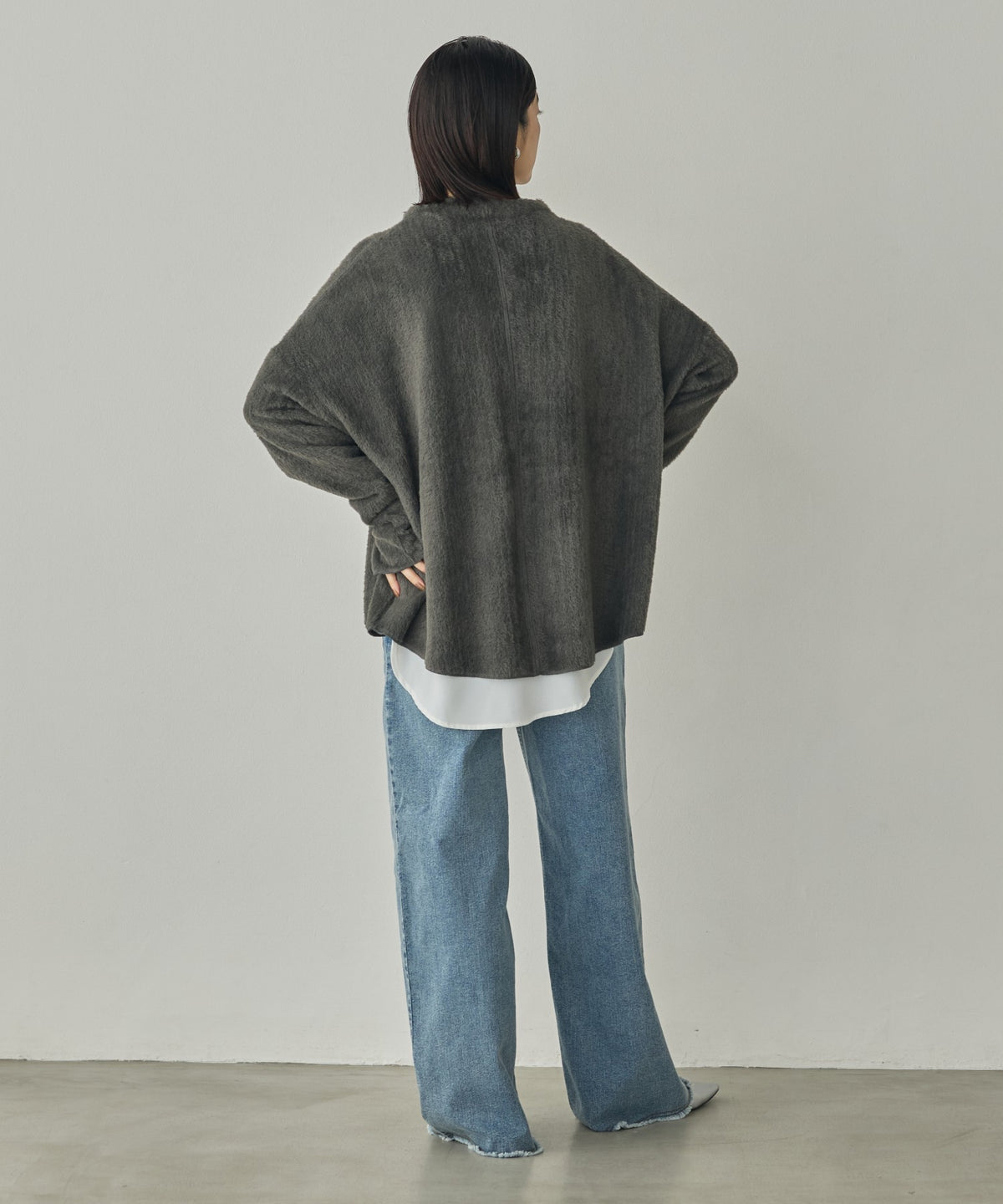 HIGH-NECK SHAGGY CRUISE TOP