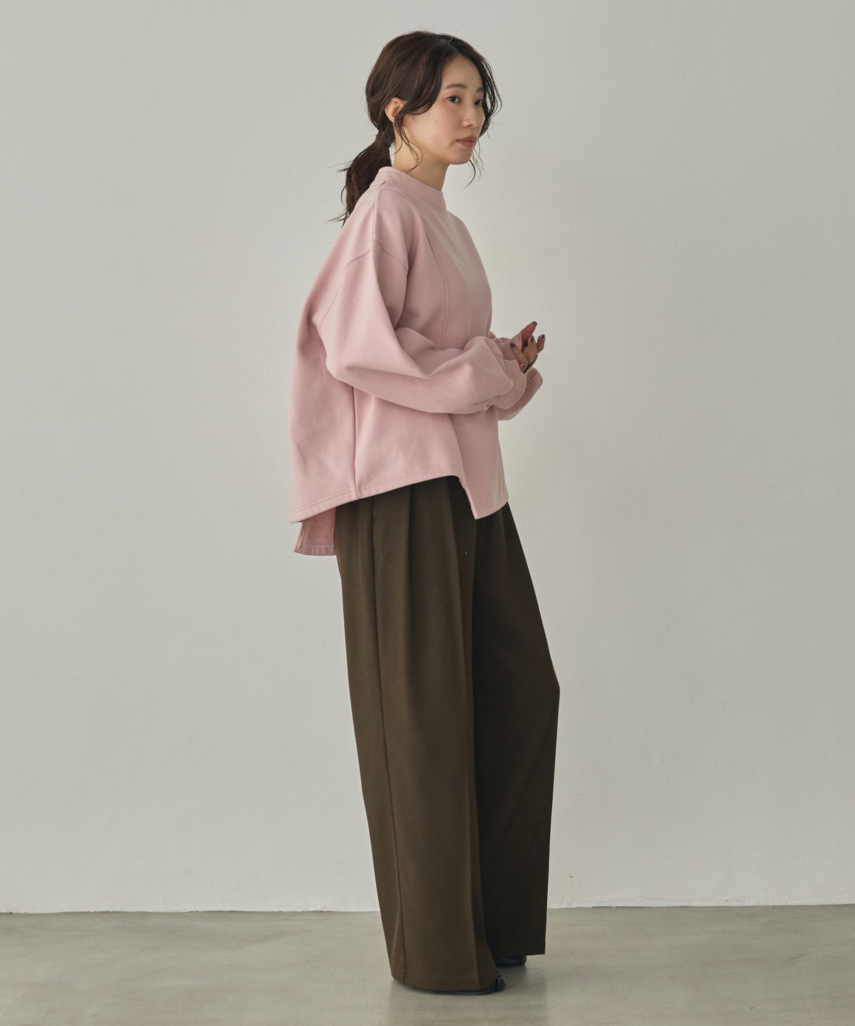 ASYMMETRICAL-DESIGN FLEECE-LINED SWEAT