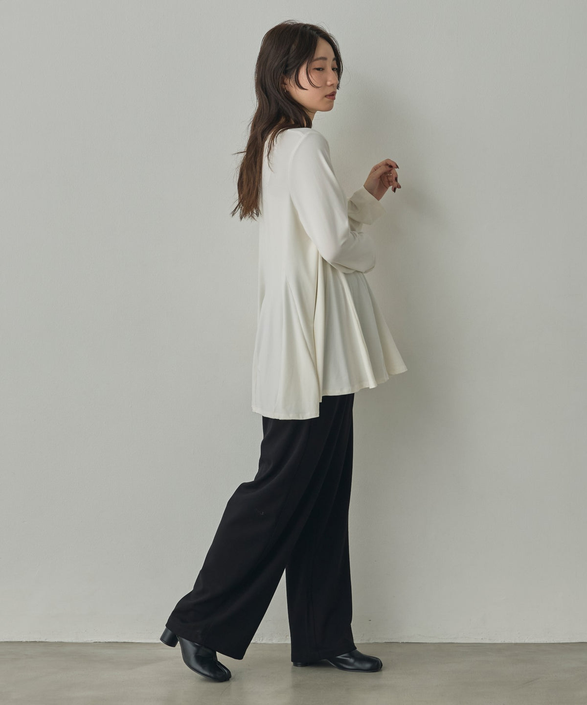 SOFT AND STRETCHY KNIT TOPS