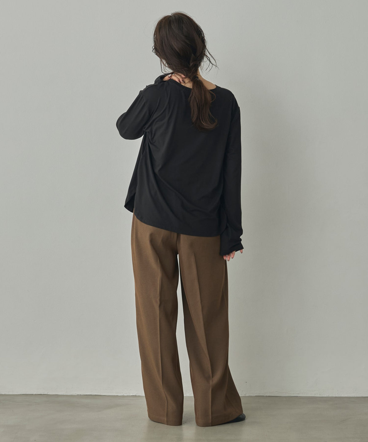 SOFT AND STRETCHY T-SHIRT: BASIC TOPS