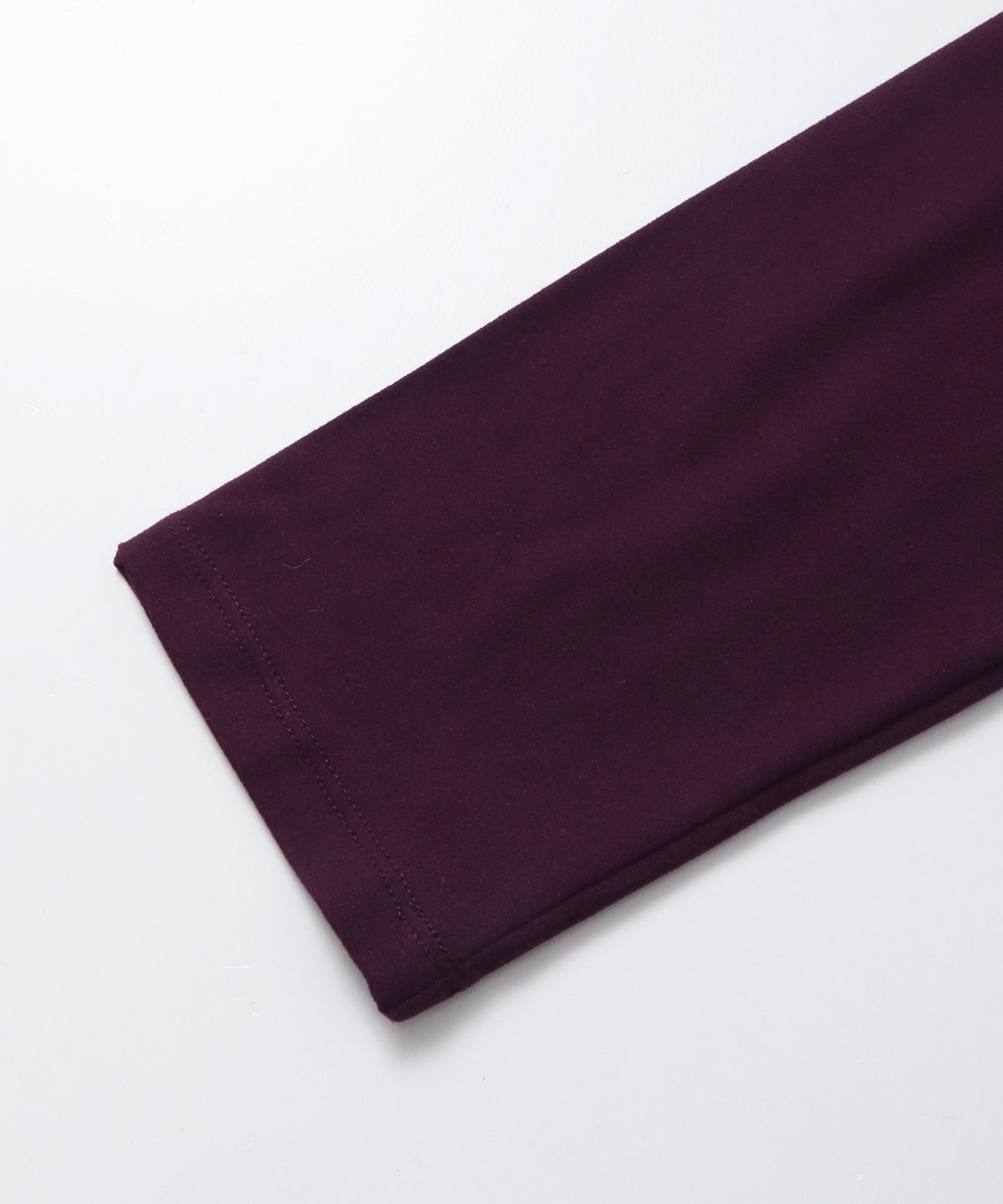 SOFT AND STRETCHY T-SHIRT: BASIC TOPS
