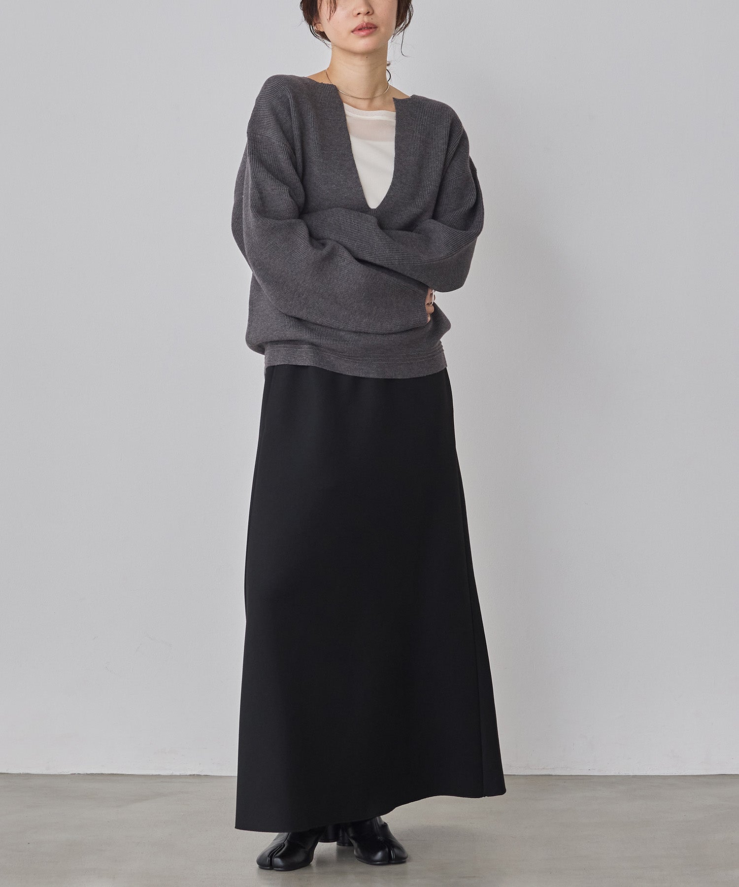 静電気防止】やわもちヤーン 深Vデザインニット