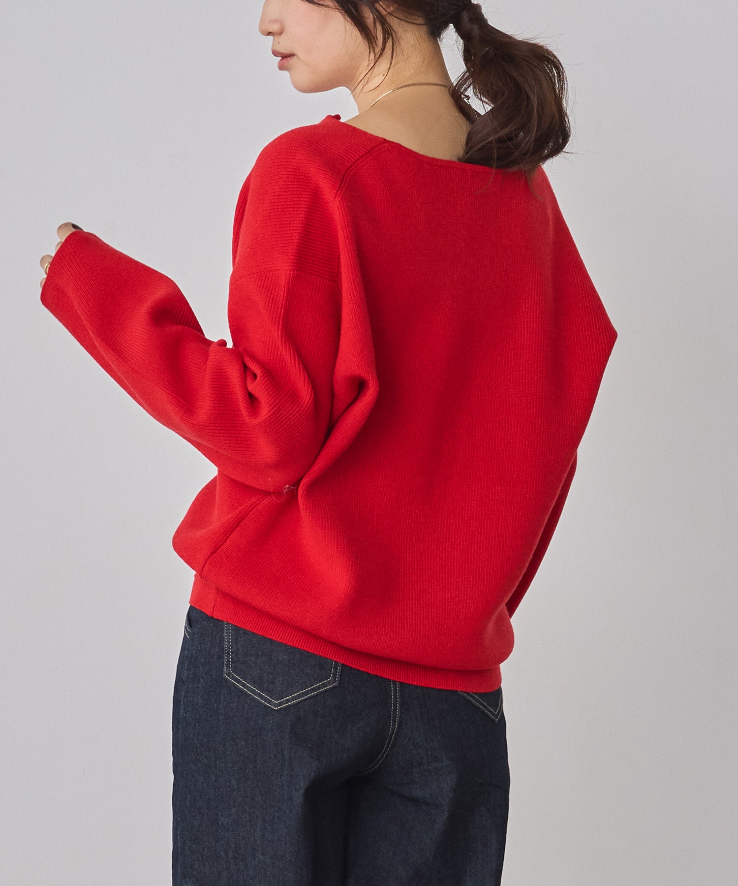 【静電気防止】やわもちヤーン 深Vデザインニット