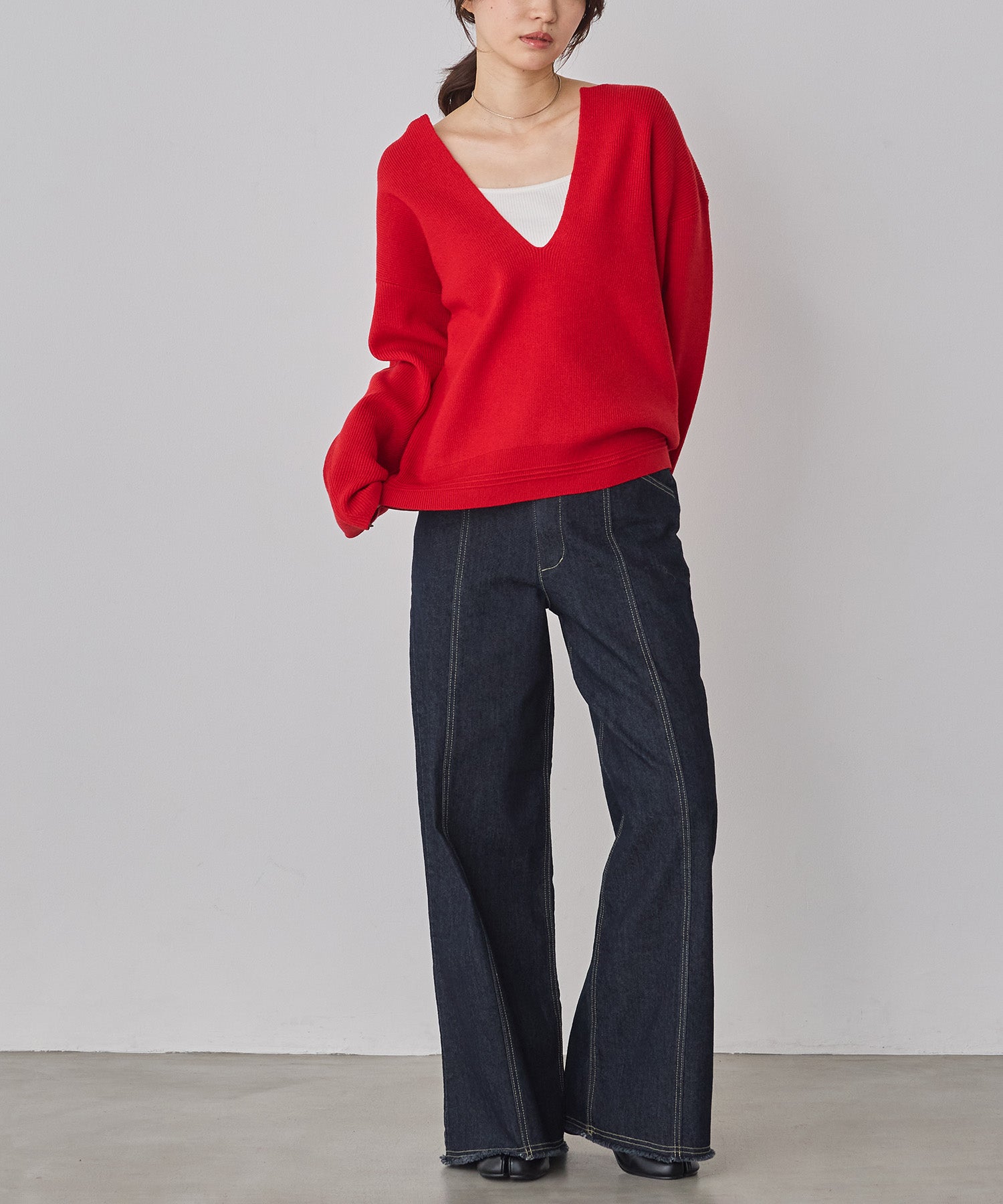 ANTI-STATIC] YAWAMOCHI YARN DEEP V NECK KNIT