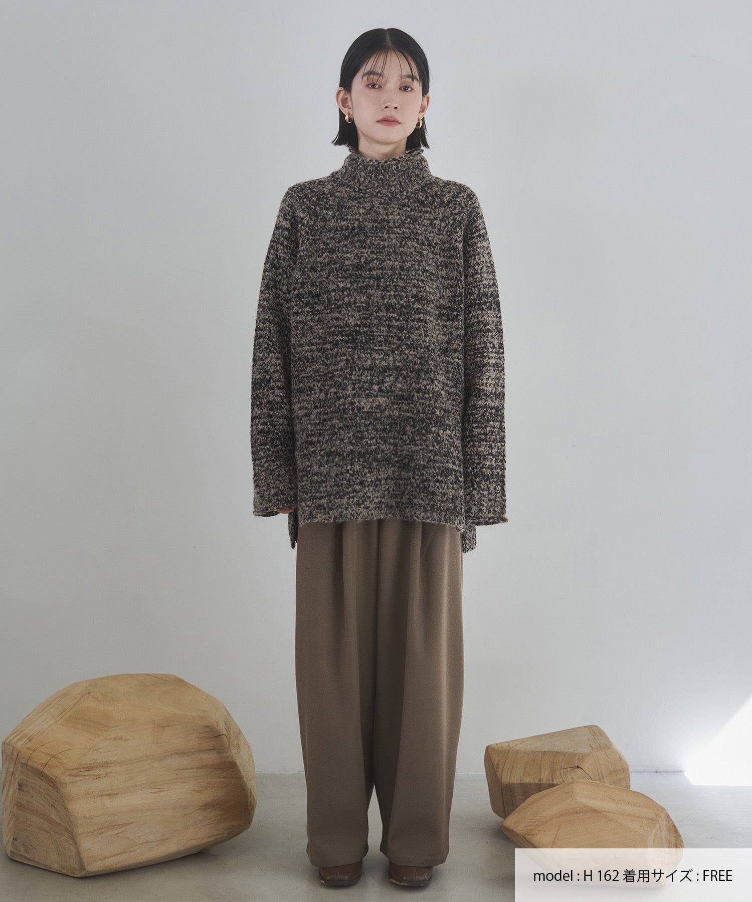 ブークレミックス ハイネックニット