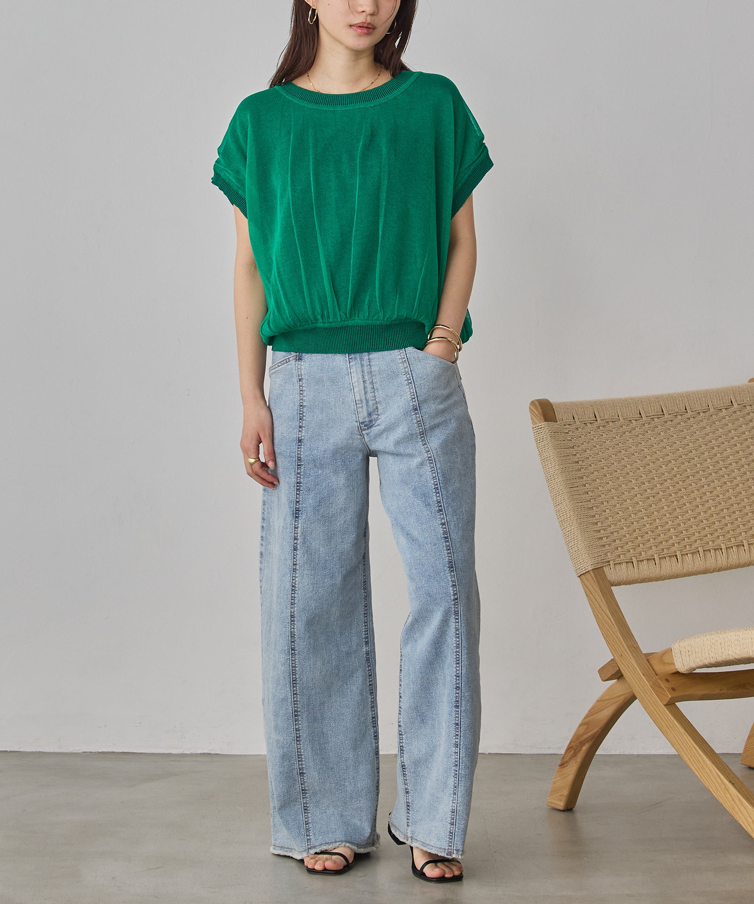 REVERSIBLE COLOR-BLOCK KNIT