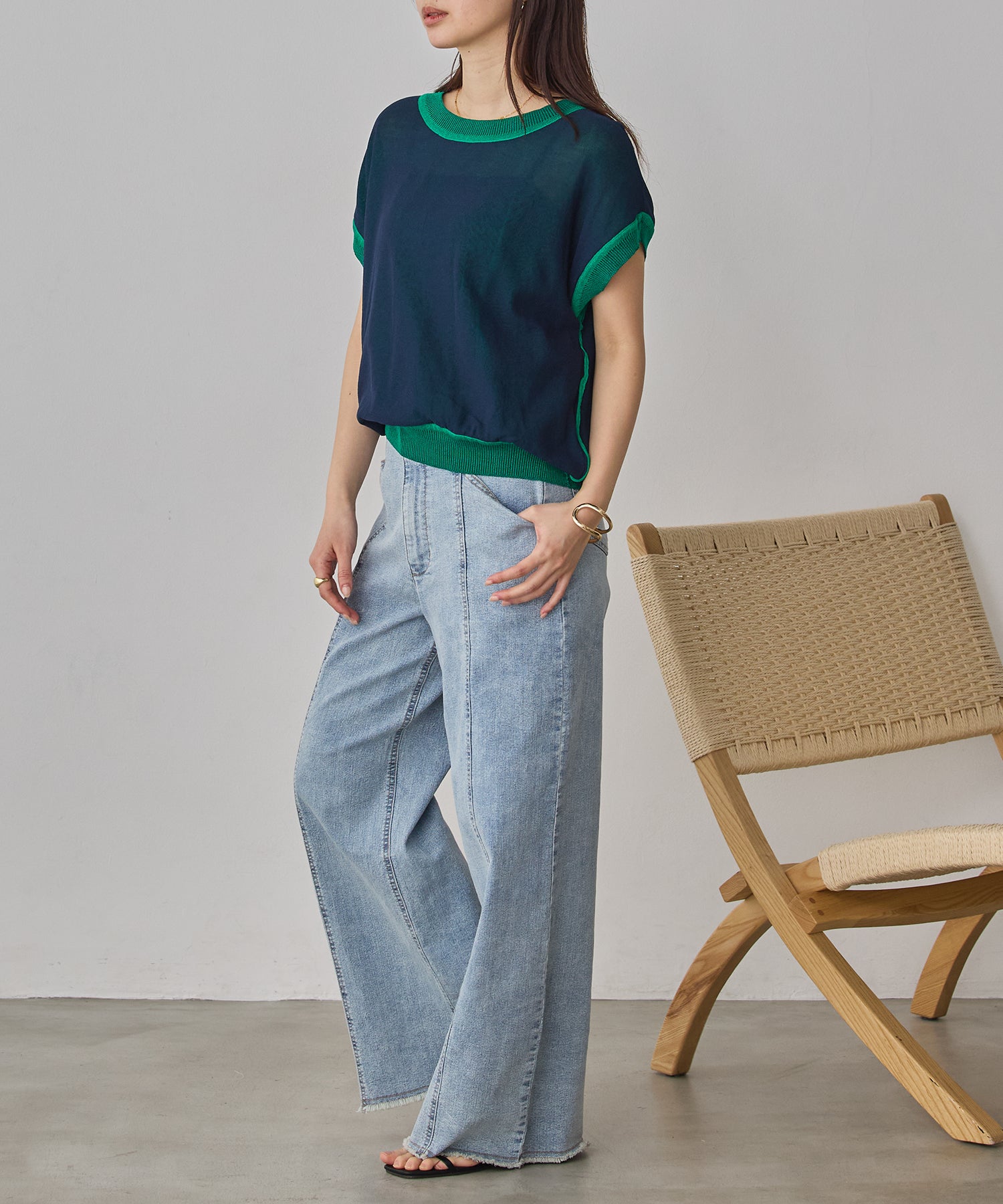 REVERSIBLE COLOR-BLOCK KNIT