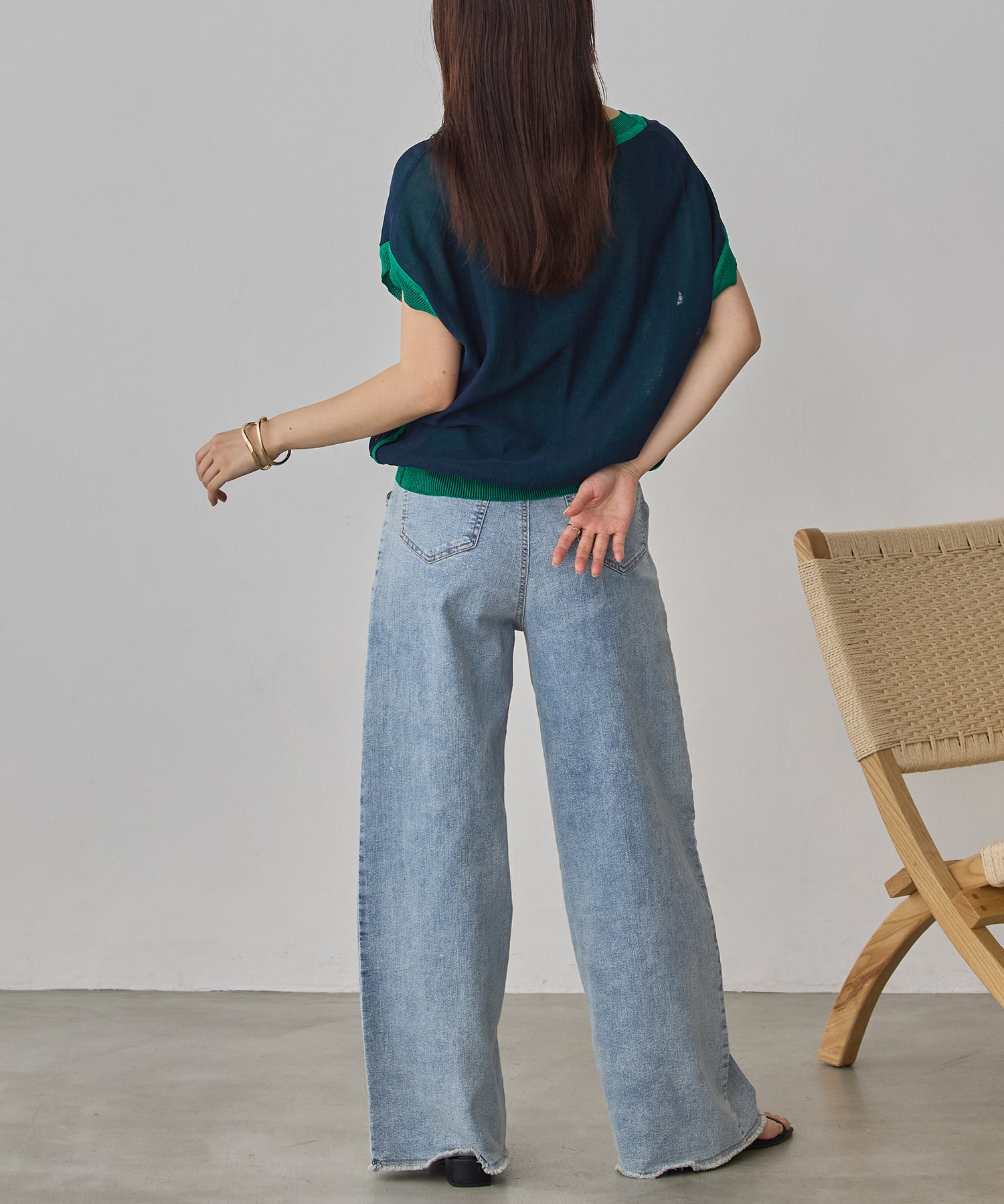 REVERSIBLE COLOR-BLOCK KNIT