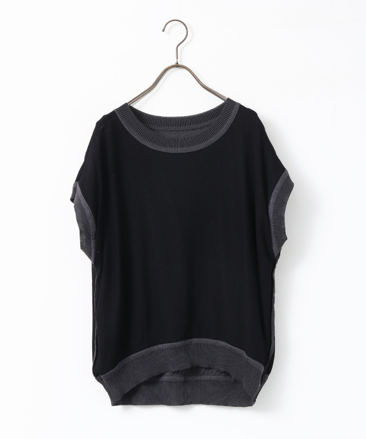 REVERSIBLE COLOR-BLOCK KNIT