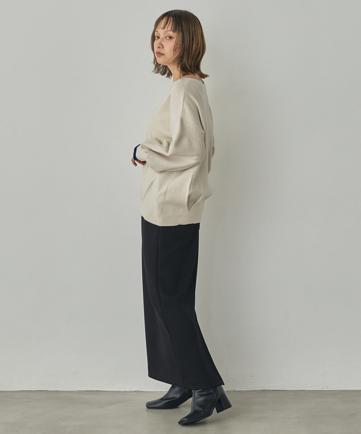 [ANTI-STATIC] YAWAMOCHI YARN PUFFY-SLEEVE COLOR-BLOCK KNIT